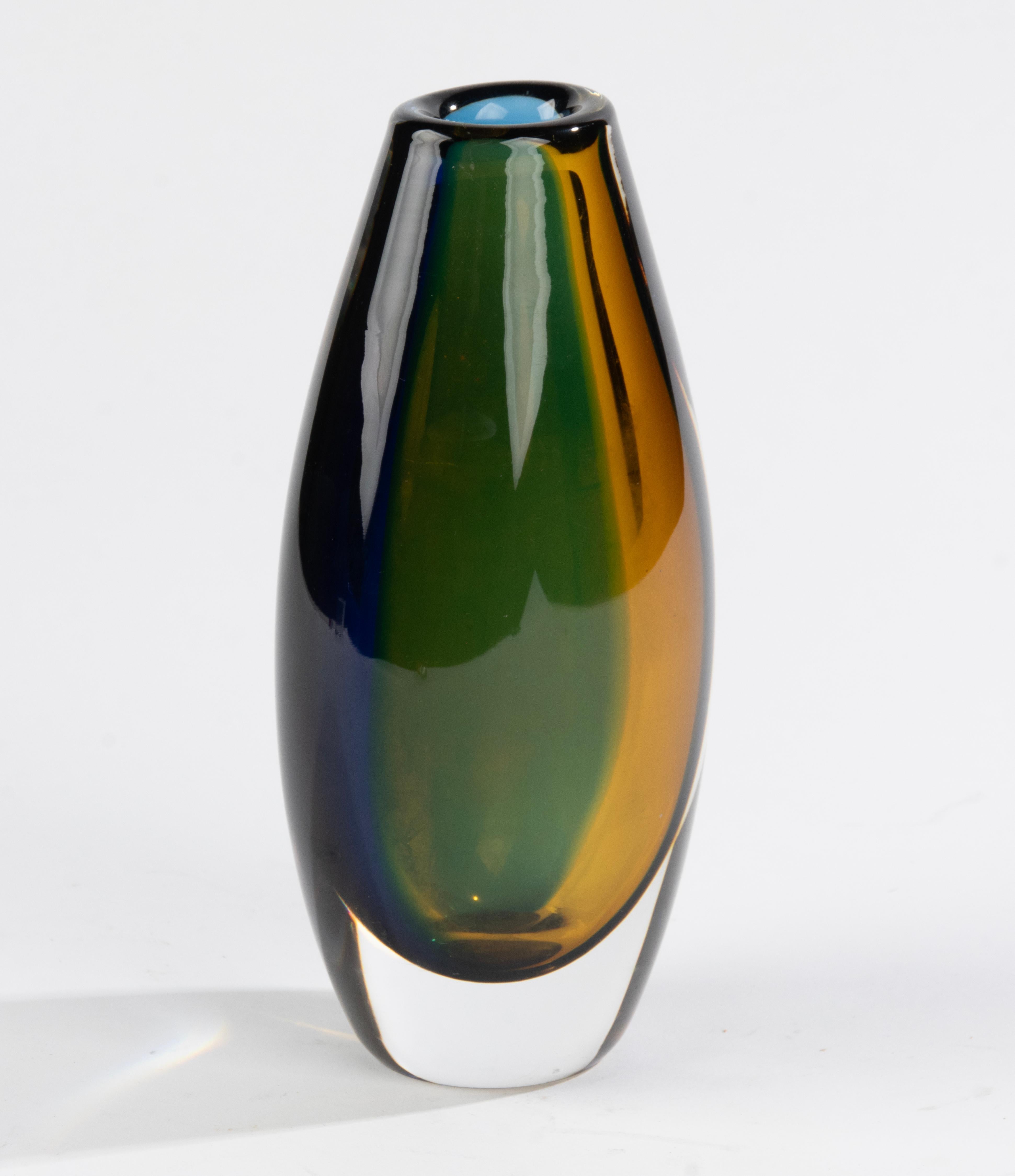 Mid Century Modern Art Glass Vase by Kosta Boda - Designed by Vicke Lindstrand  For Sale 6