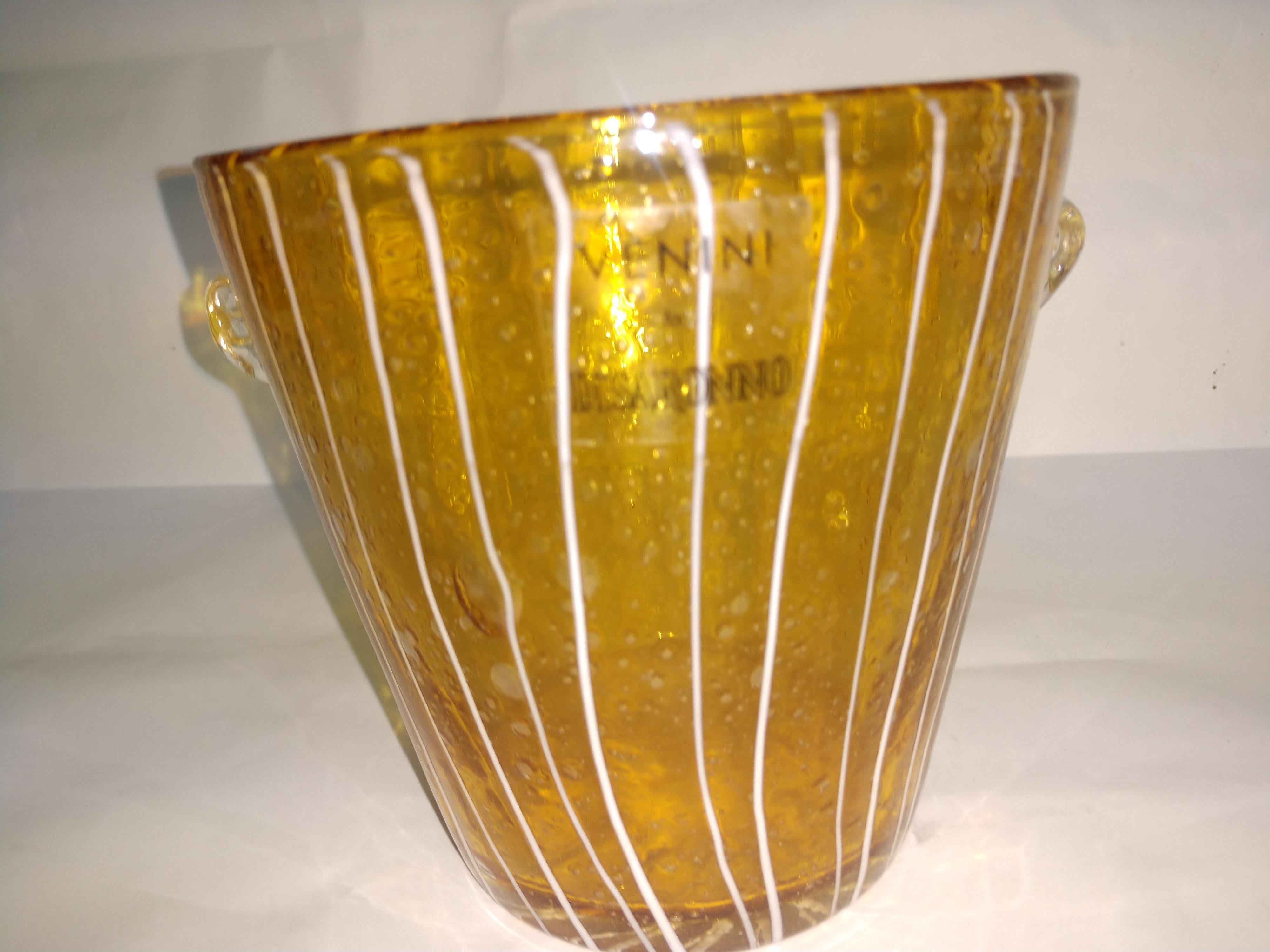 Fin du 20e siècle Vase en verre d'art moderne du milieu du siècle dernier de Venini en vente