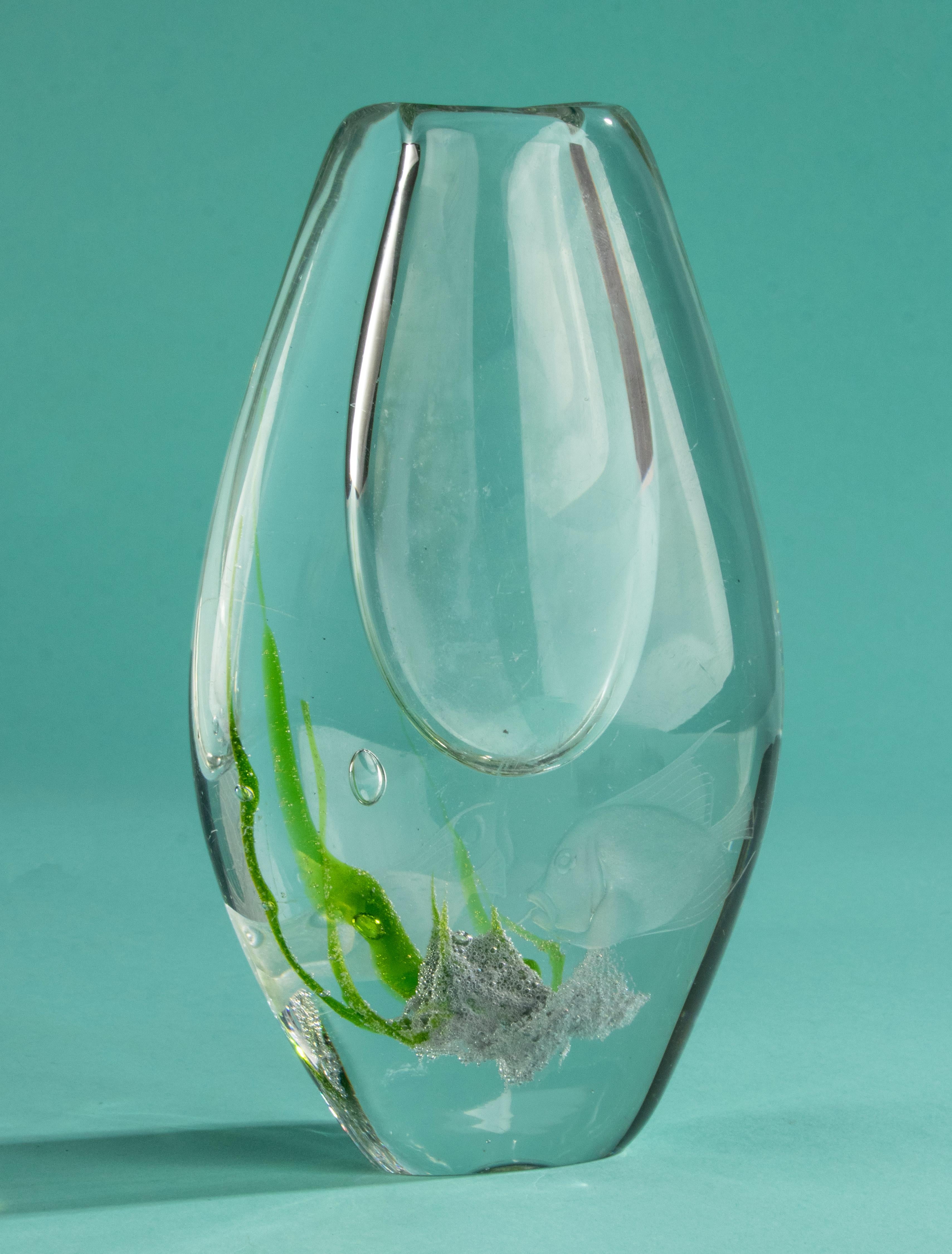 Vase en verre d'art moderne du milieu du siècle dernier de Vicke Lindstrand pour Kosta Boda Suède en vente 9