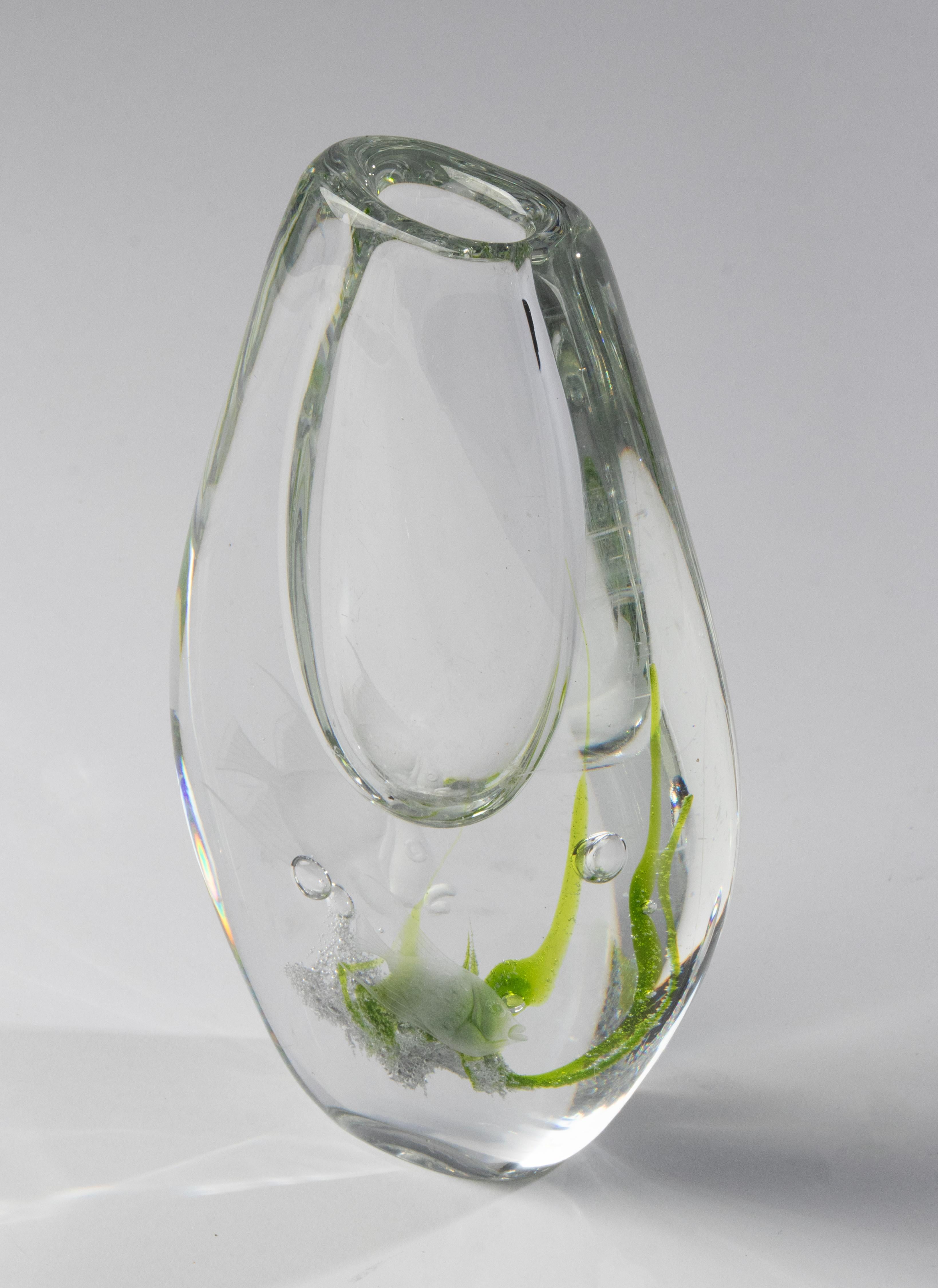 Mid-Century Modern Art Glass Vase by Vicke Lindstrand for Kosta Boda Sweden For Sale 12