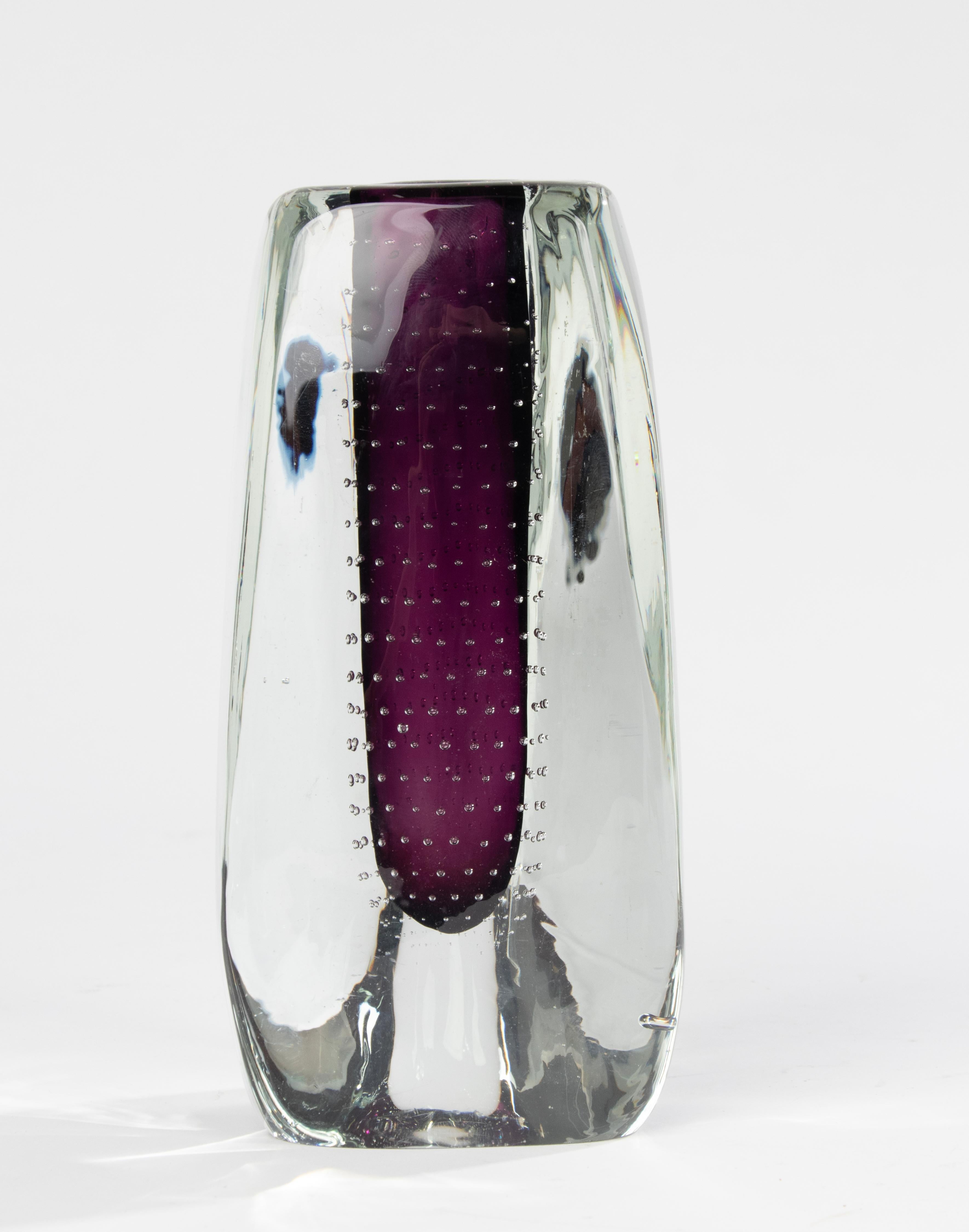 Mid-20th Century Mid-Century Modern Art Glass Vase - Glashütte Theresienthal - Gunnel Nyman For Sale