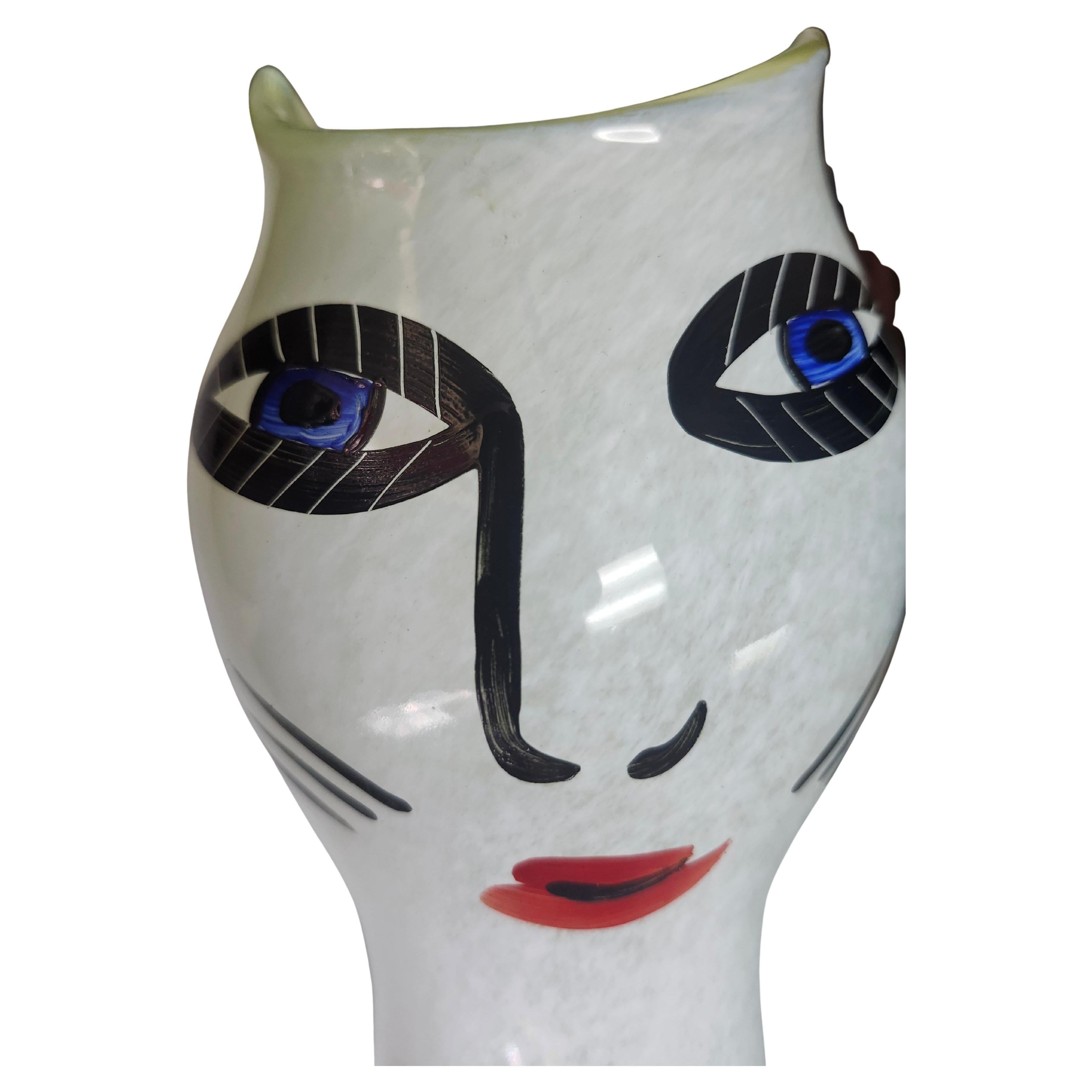 Moderne Vase en verre d'art moderne du milieu du siècle Kosta Boda par Ulrica Hydman-Vallien Open Mind en vente