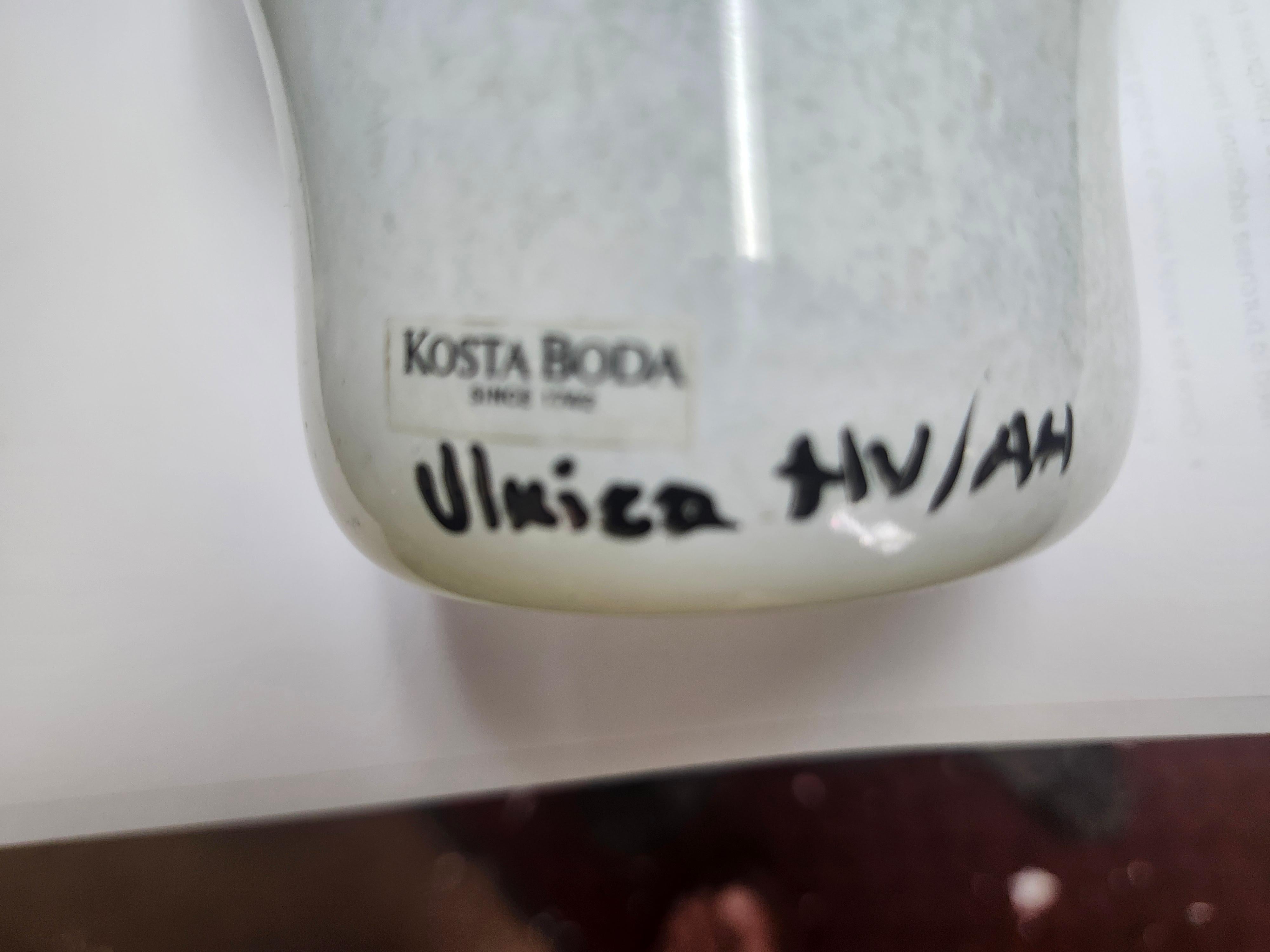 Fait main Vase en verre d'art moderne du milieu du siècle Kosta Boda par Ulrica Hydman-Vallien Open Mind en vente