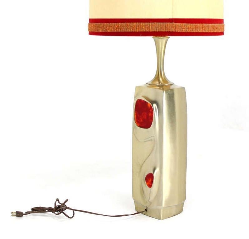 Mid-Century Modern Art Nouveau Revival Style Cast Metal Base Table Lamp MINT! For Sale 2