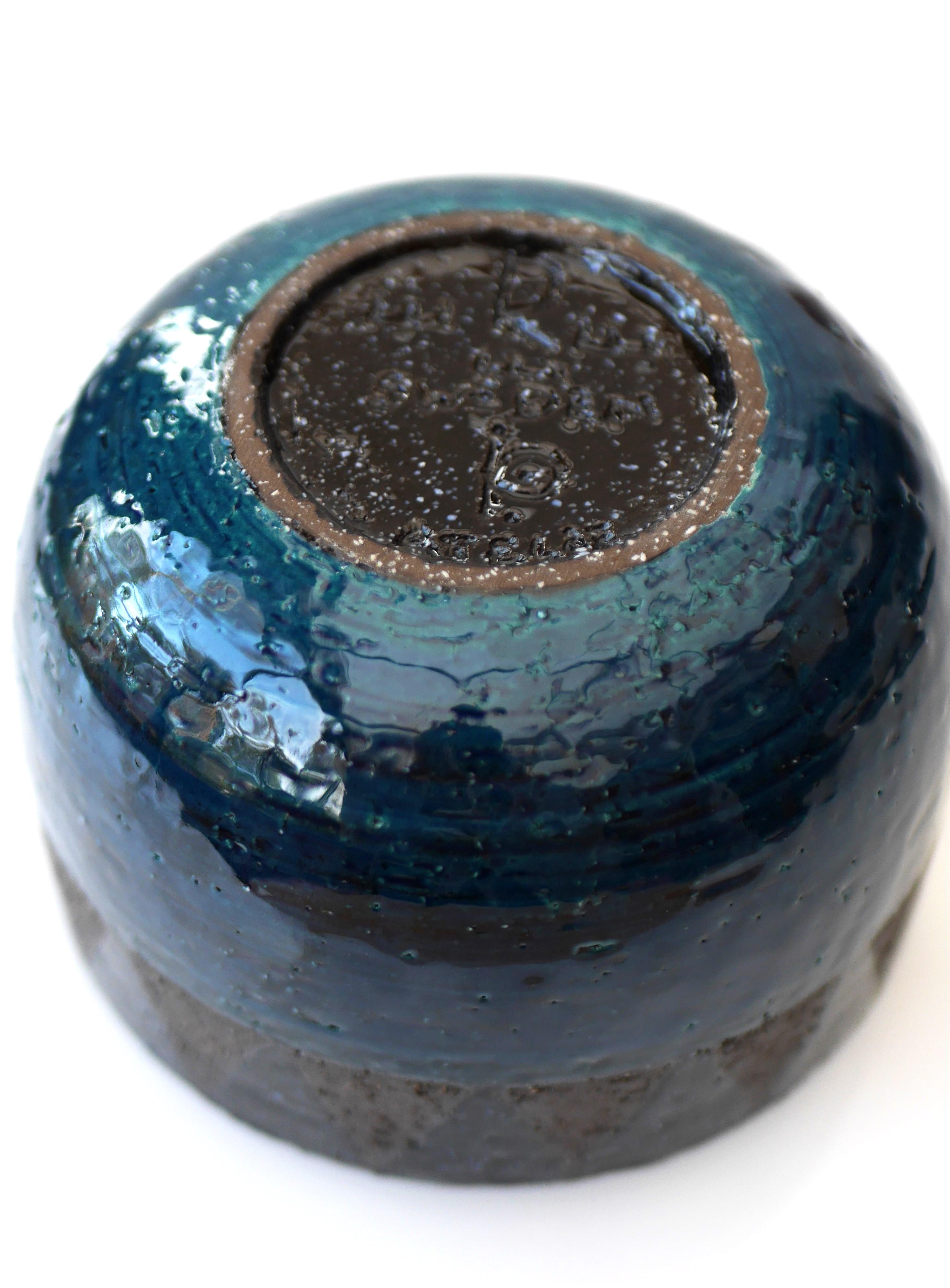 Bol en poterie d'art moderne du milieu du siècle par Inger Persson, The Modernstrand, Suède Bon état - En vente à Skarpnäck, SE