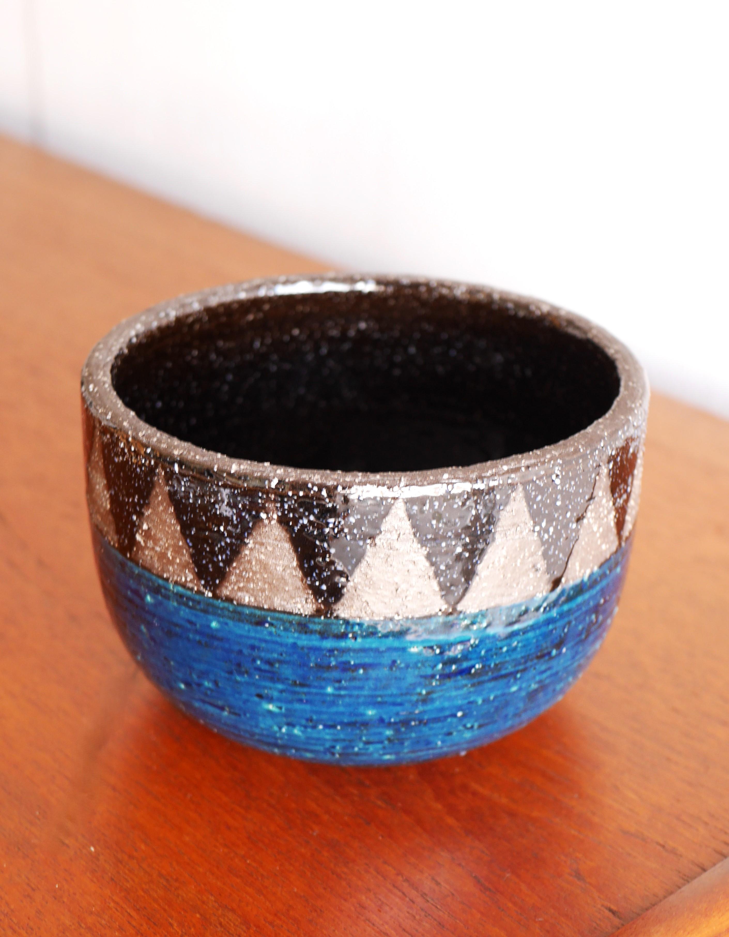 Mid-20th Century Mid-century modern art pottery bowl by Inger Persson, Rörstrand Sweden For Sale