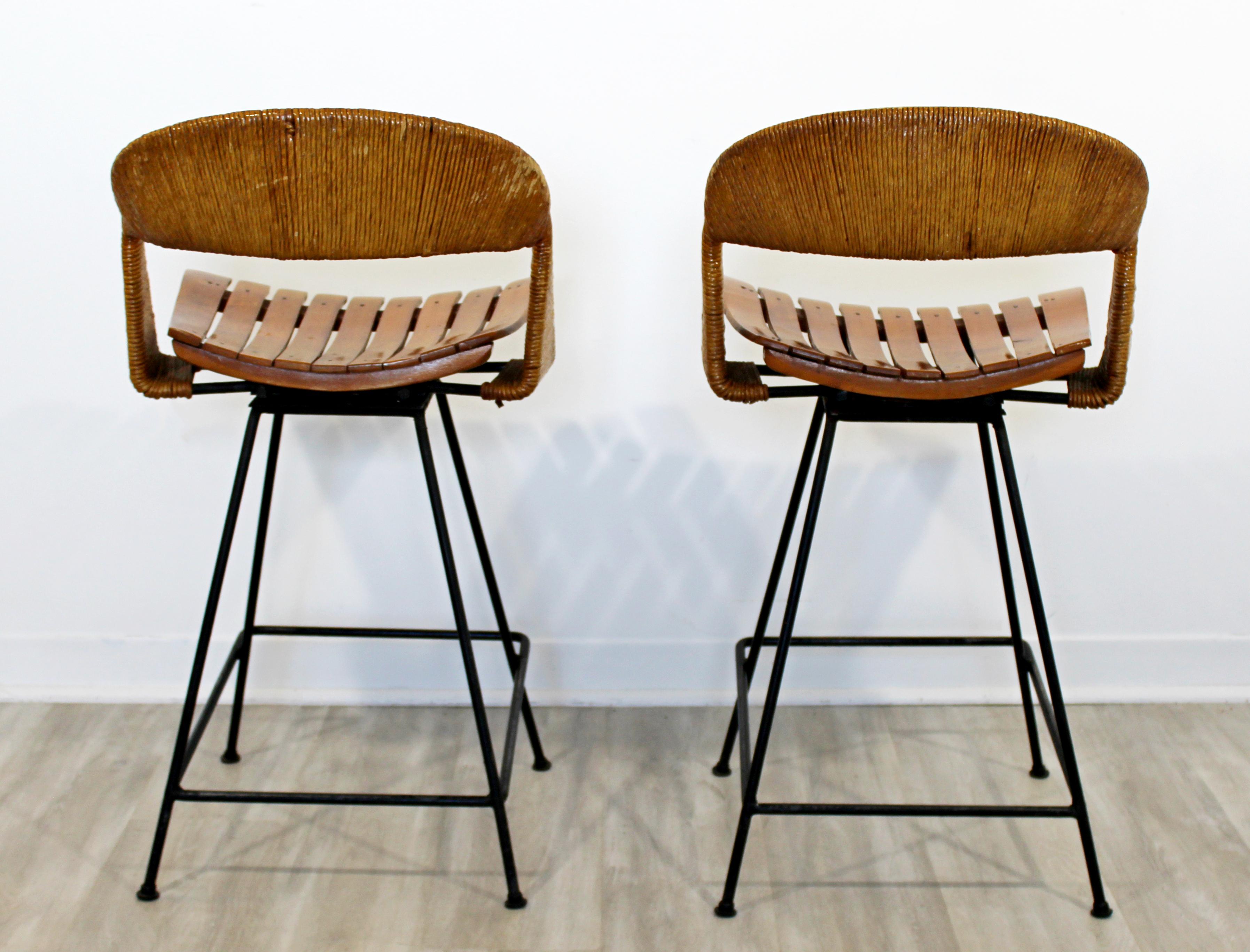 Mid-Century Modern Arthur Umanoff Pair of Counter Height Rattan Bar Stools 1960s 1