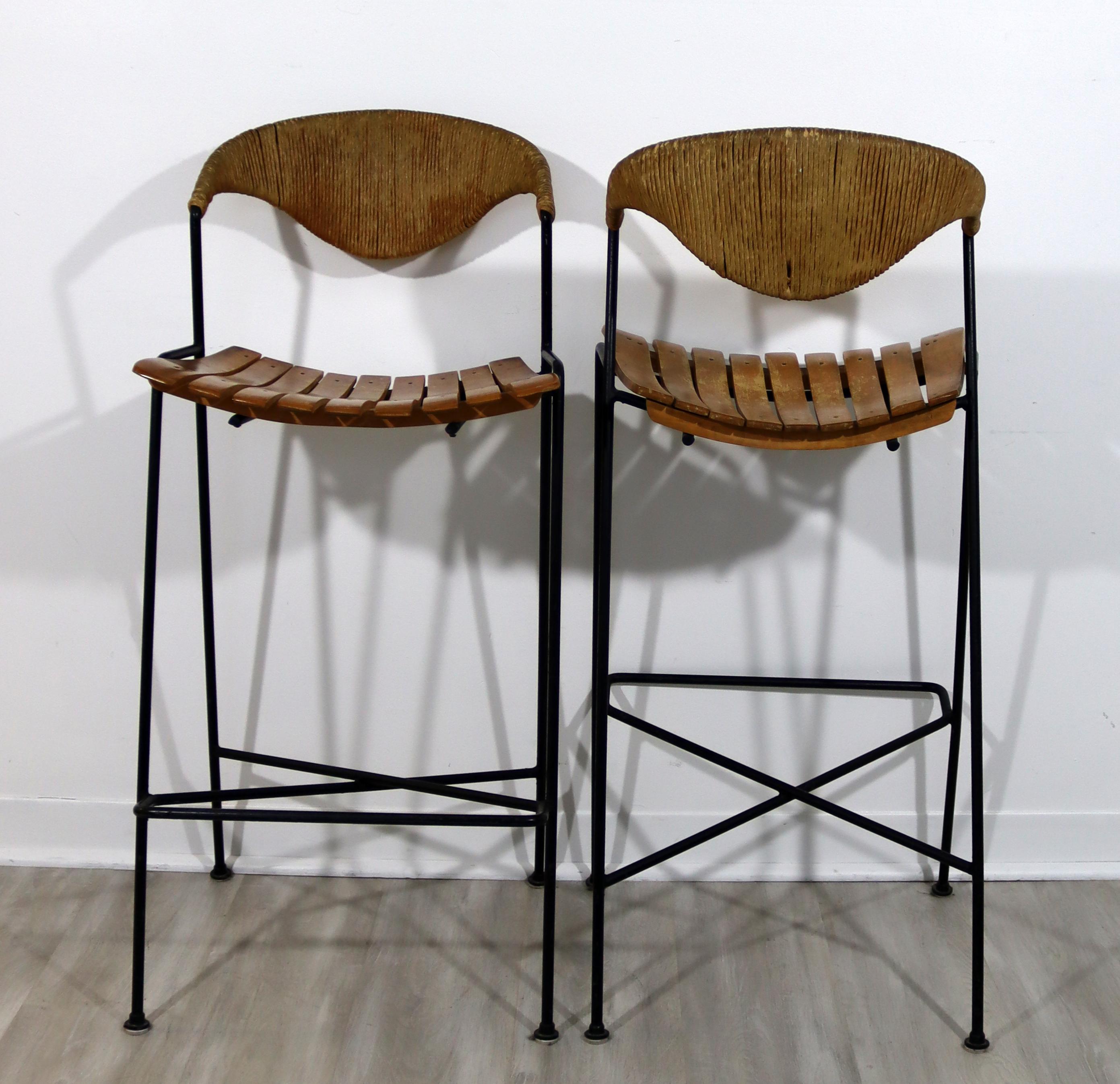 Mid-Century Modern Arthur Umanoff Pair of Iron Counter Bar Stools, 1960s 2