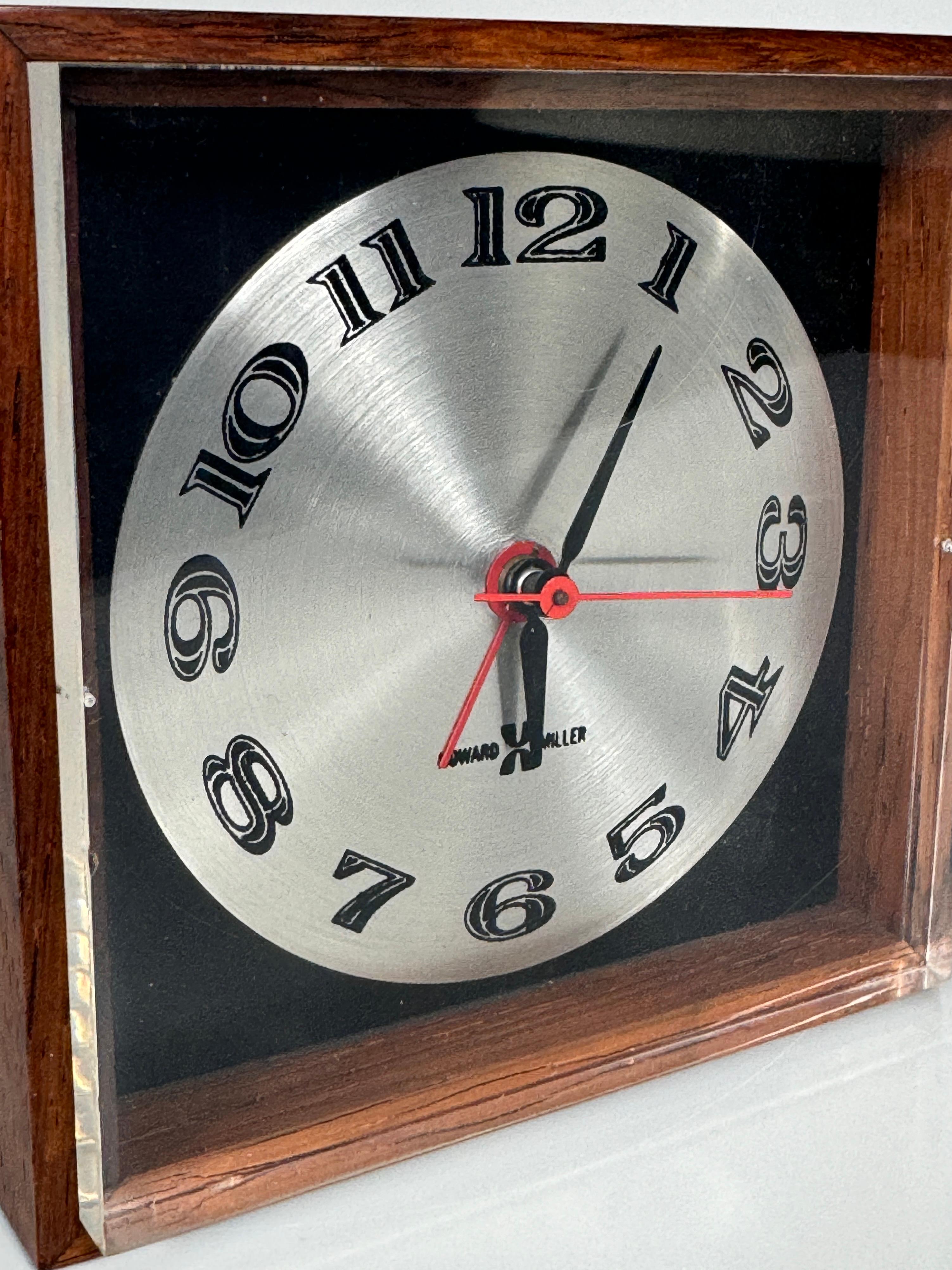 Milieu du XXe siècle Horloge de bureau carrée en palissandre Arthur Umanoff, moderne du milieu du siècle dernier pour Howard Miller en vente