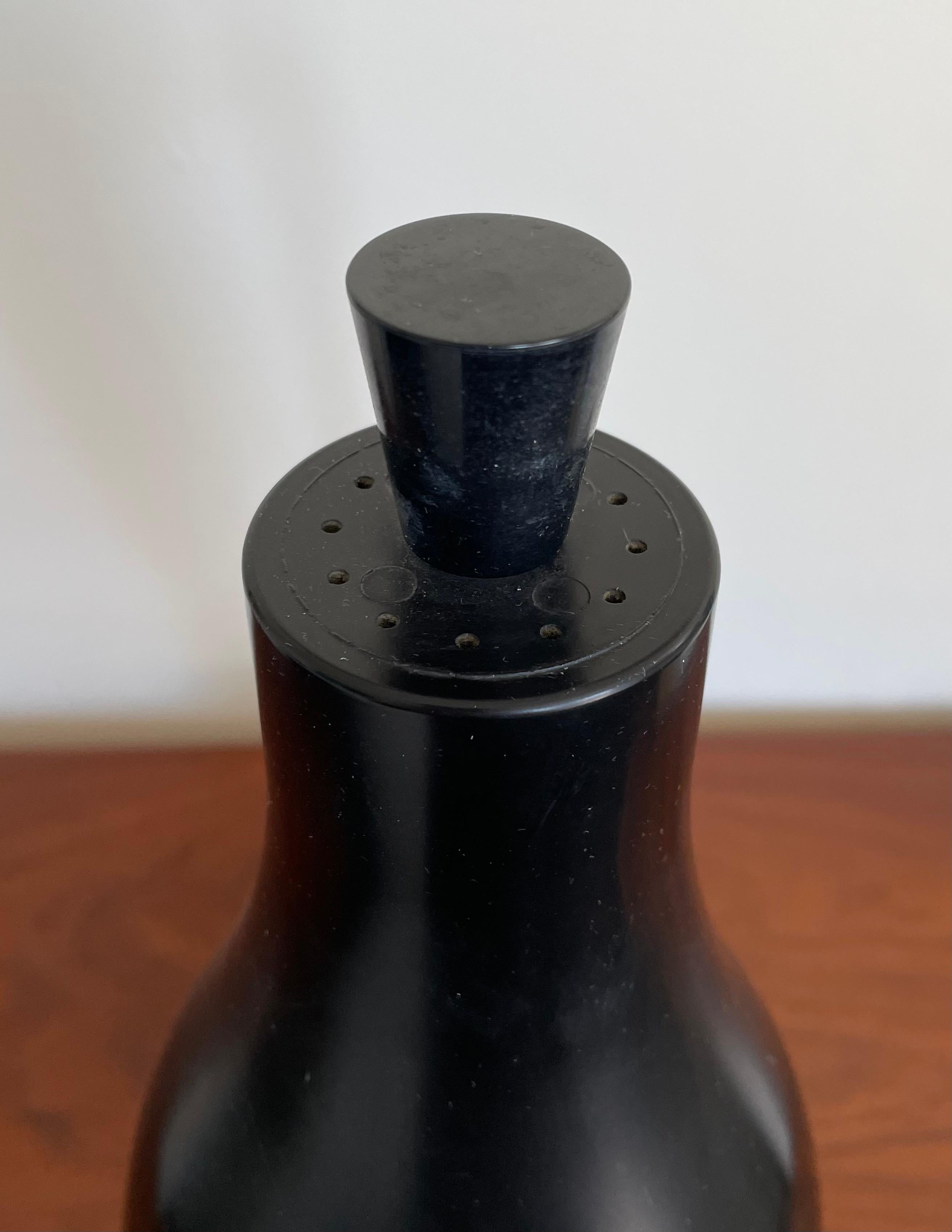 Metà XX secolo Lampada da scrivania nera snodabile di metà secolo nello stile di Gerald Thurston in vendita
