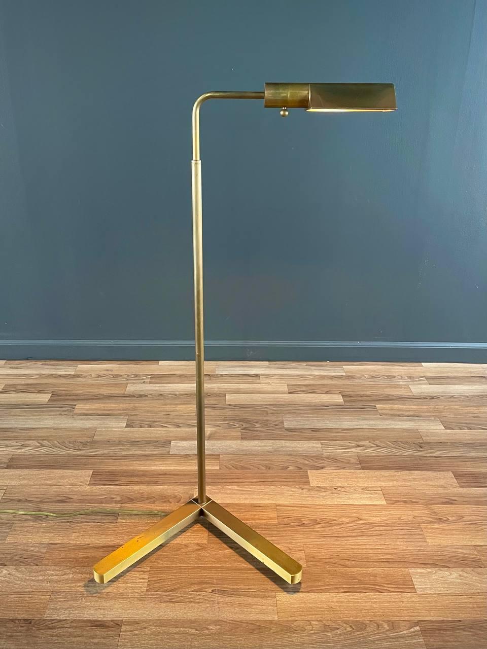 Mid-Century Modern Articulating Brass Floor Lamp by Casella In Good Condition In Los Angeles, CA