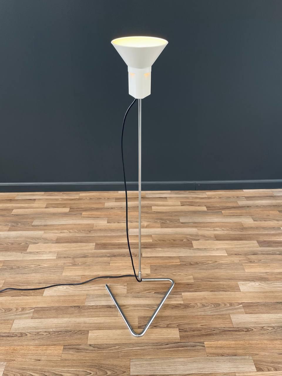 Late 20th Century Mid-Century Modern Articulating Floor Lamp by George Kovacs For Sale