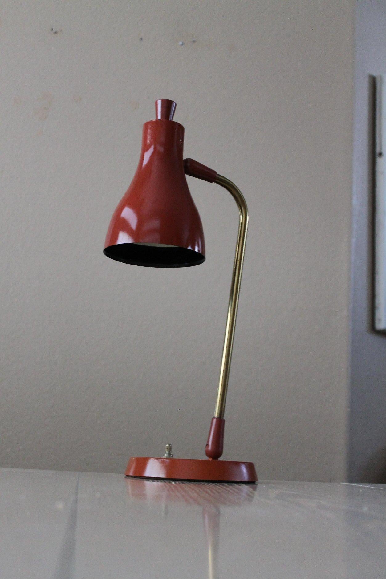 Moderne bewegliche Lightolier-Lampe Gerald Thurston aus der Mitte des Jahrhunderts  Fallstudie Home im Angebot 1