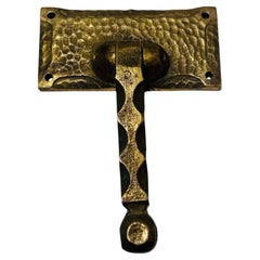 Mid Century Modern Brutalist Artisan Hammered Brass Türklopfer One of a Kind
