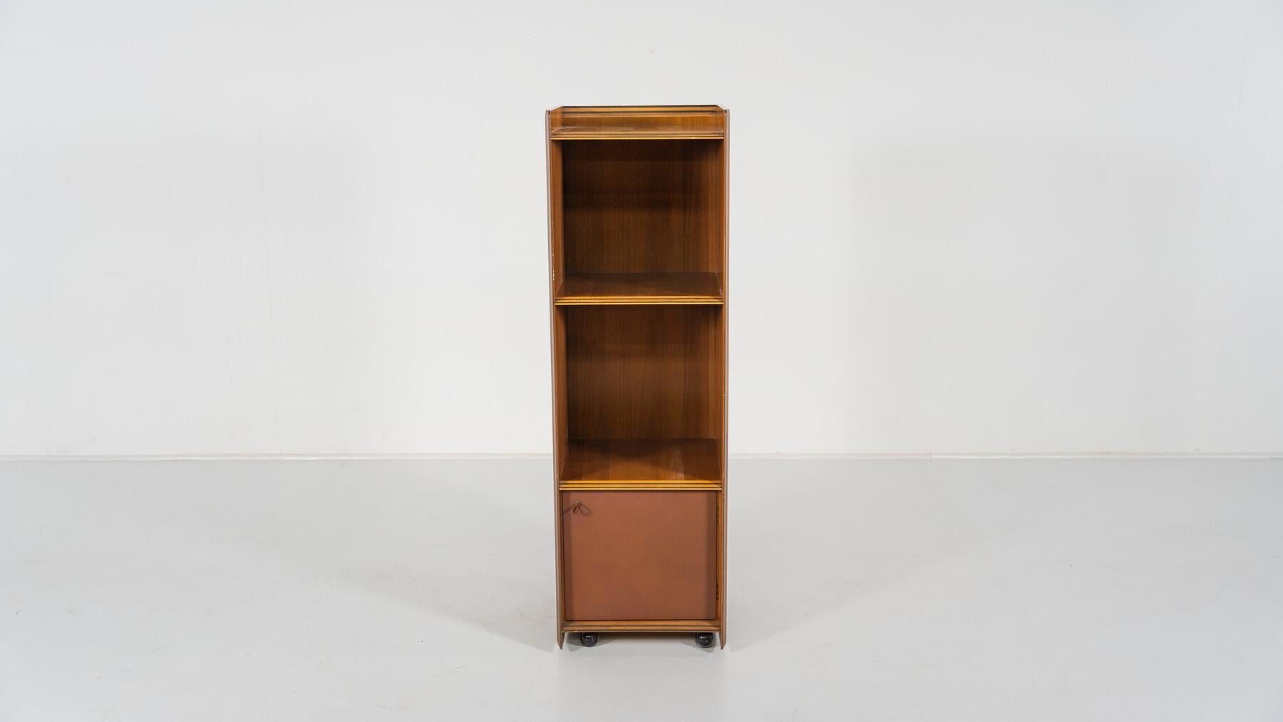 Late 20th Century Mid-Century Modern Artona shelf by Afra & Tobia Scarpa for Maxalto For Sale