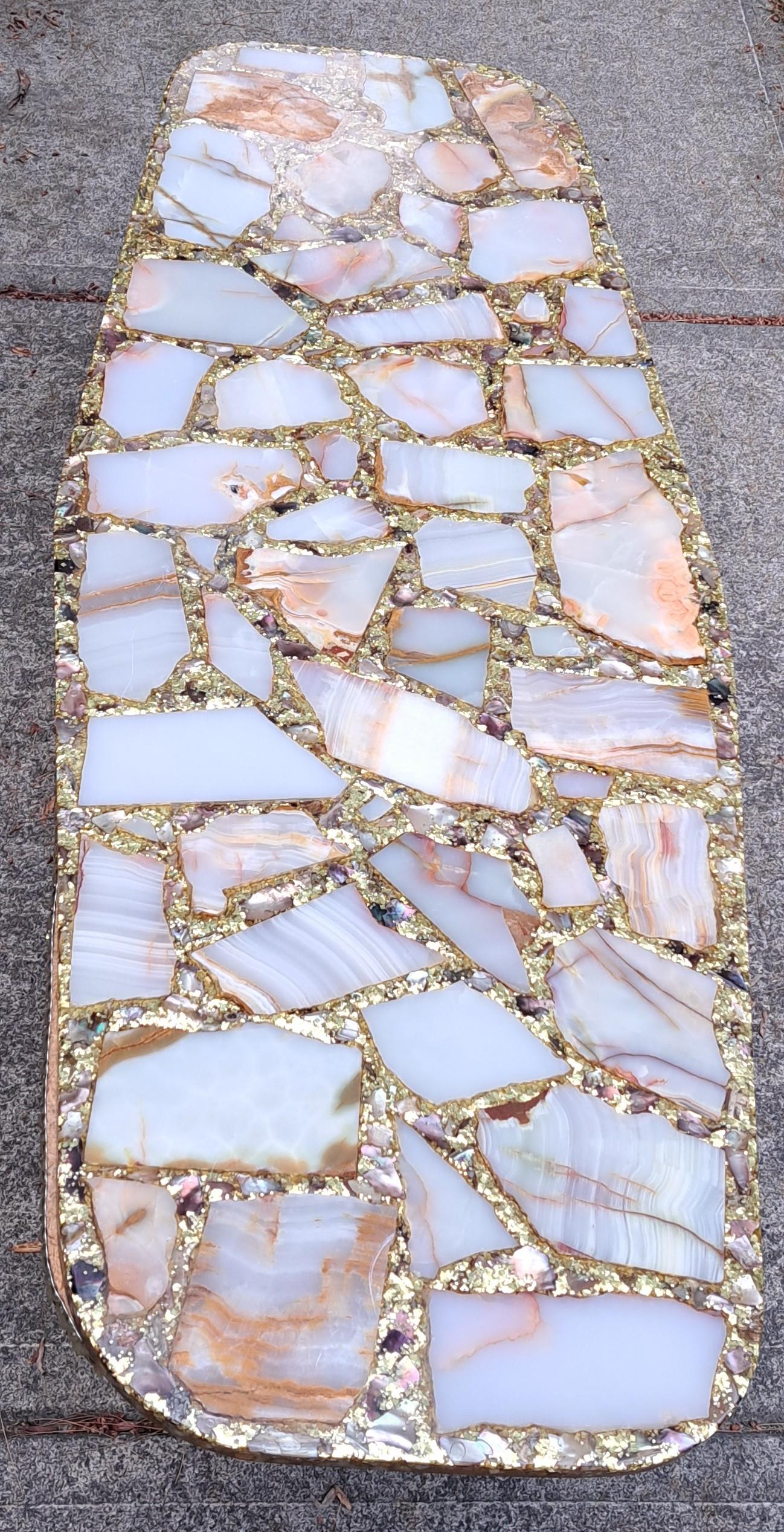 italien Table basse moderne du milieu du siècle dernier d'Arturo Pani en onyx et paillettes d'or en vente