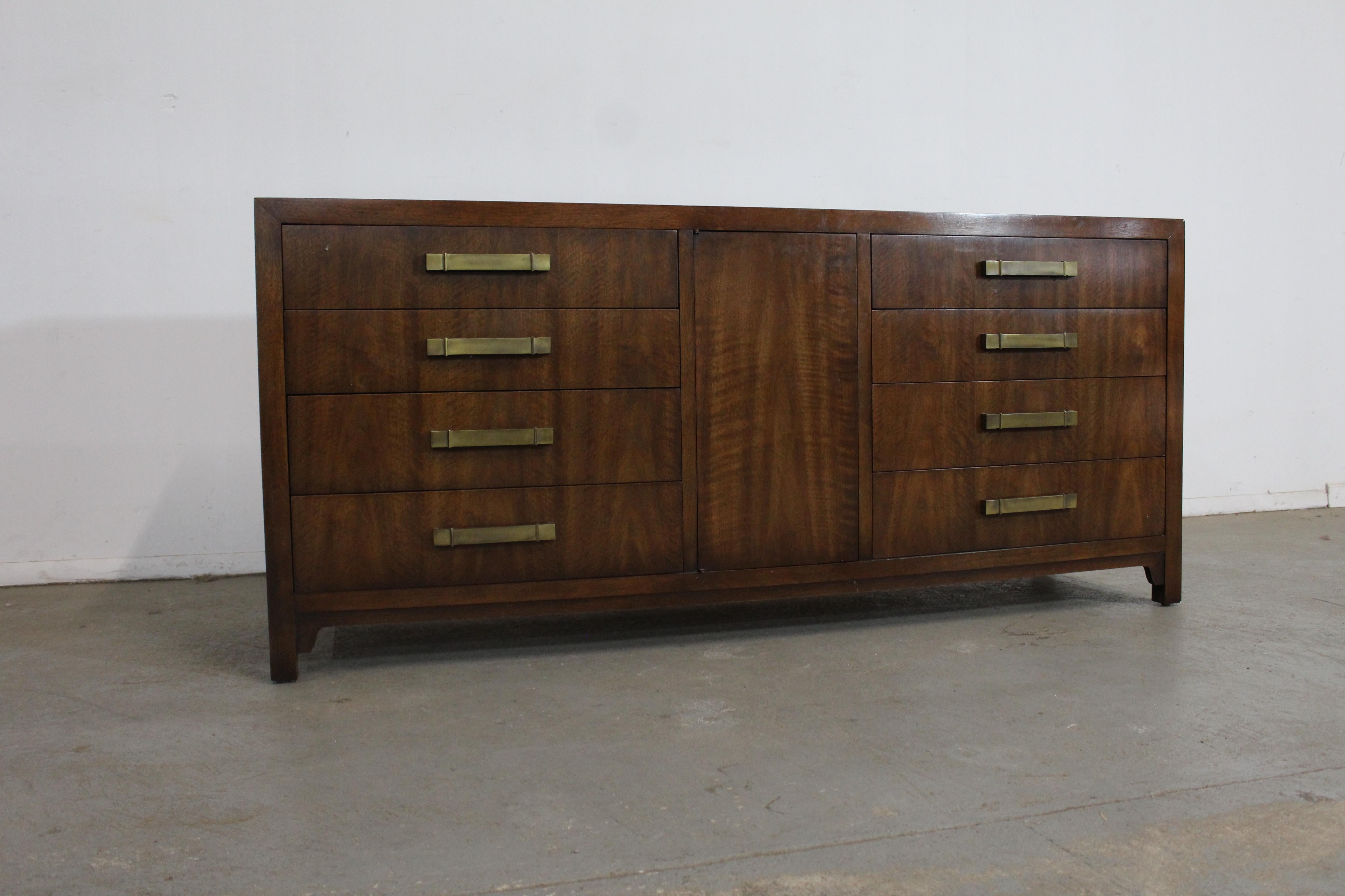 Mid-Century Modern Asain Credenza/Dresser Black Mahoghany by Heritage Furniture For Sale 8