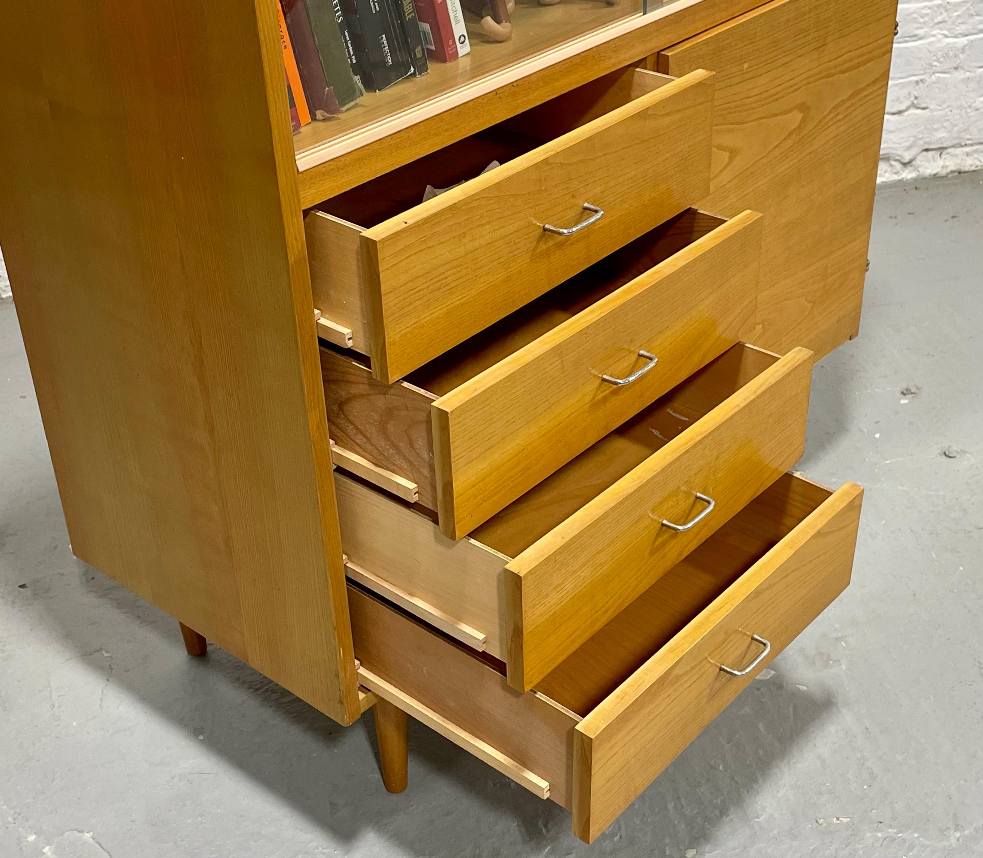 Mid Century Modern Ashwood Bookcase / China Cabinet, c. 1960’s im Angebot 4