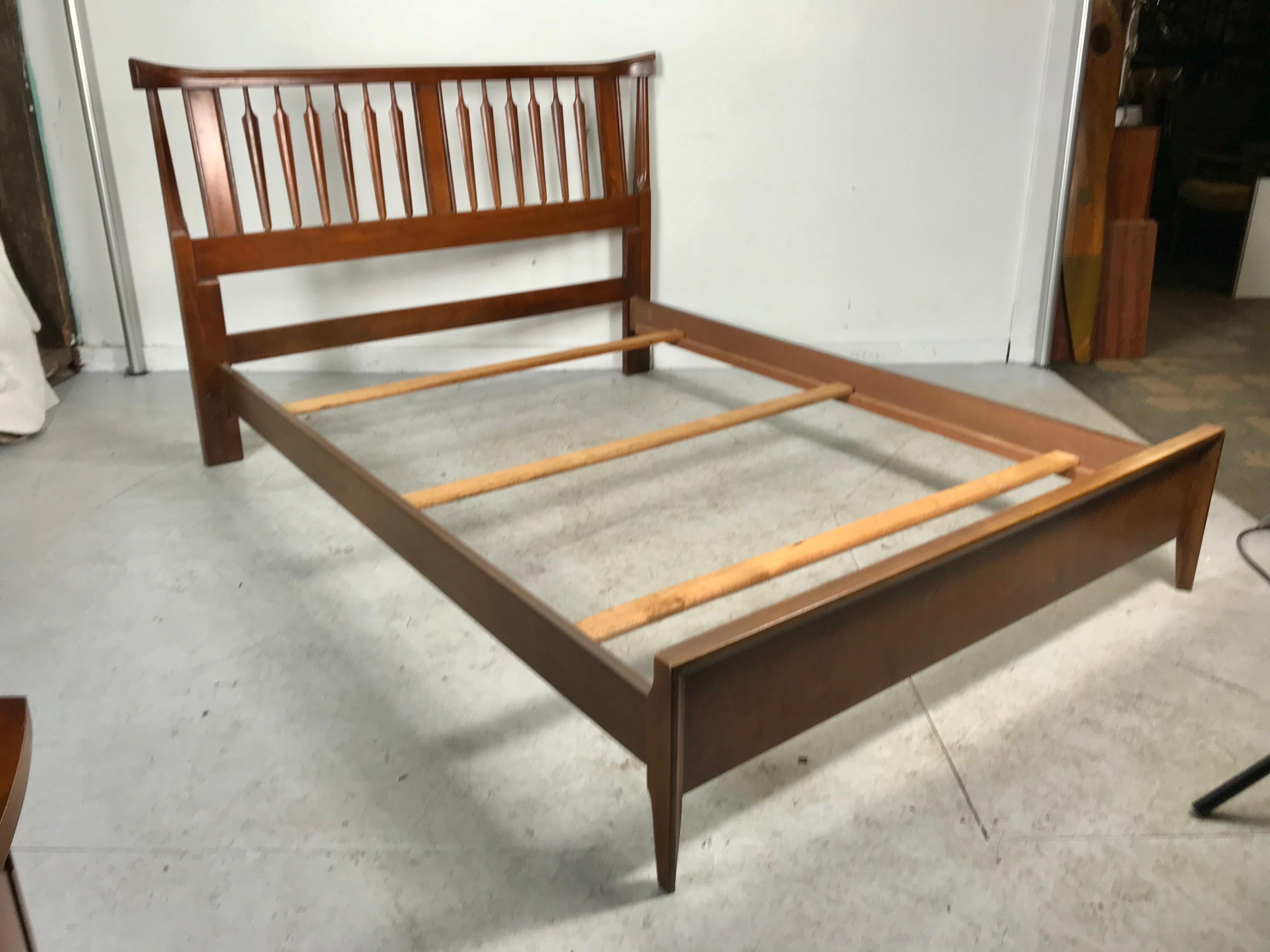 Mid-Century Modern, Asian Inspired Full Bed, After Kipp Stewart In Good Condition For Sale In Buffalo, NY