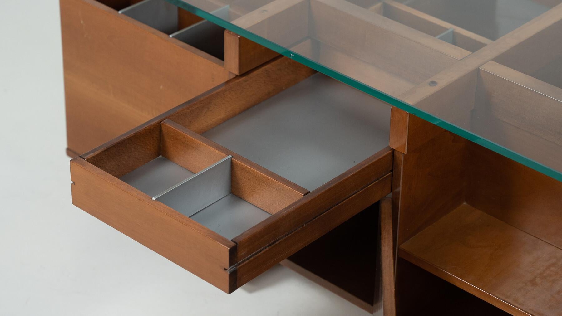 Mid-Century Modern Assymetrical Coffee Table with Compartments, Italy, 1970s For Sale 4