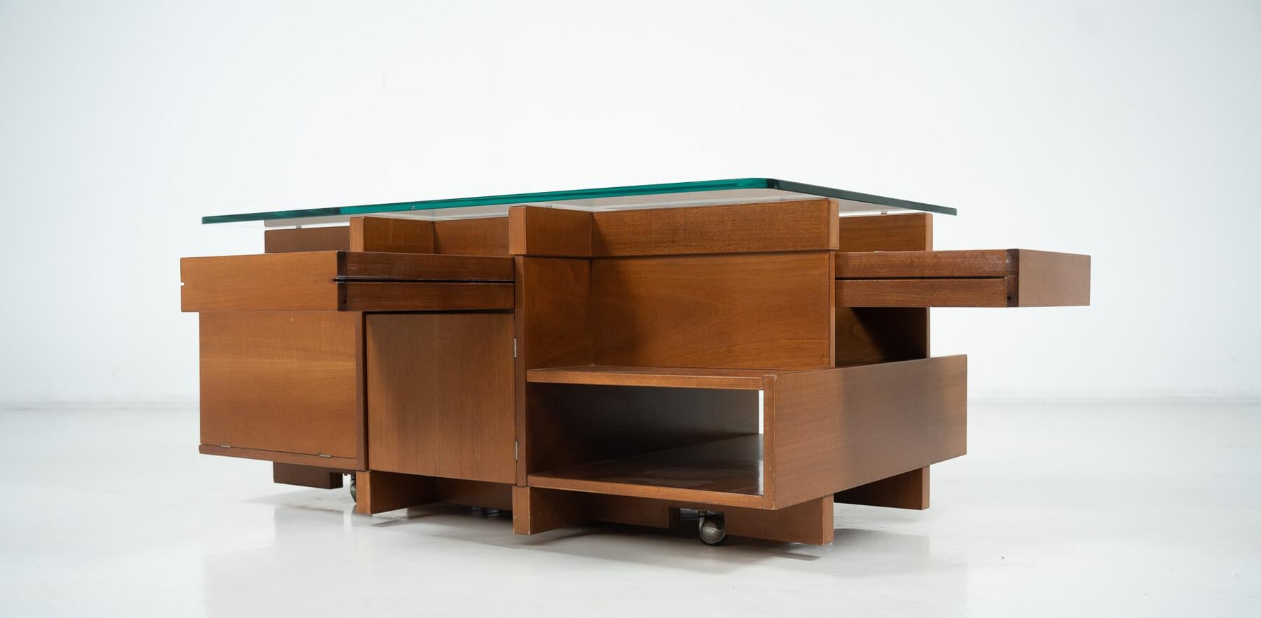 Mid-Century Modern Assymetrical Coffee Table with Compartments, Italy, 1970s For Sale 10