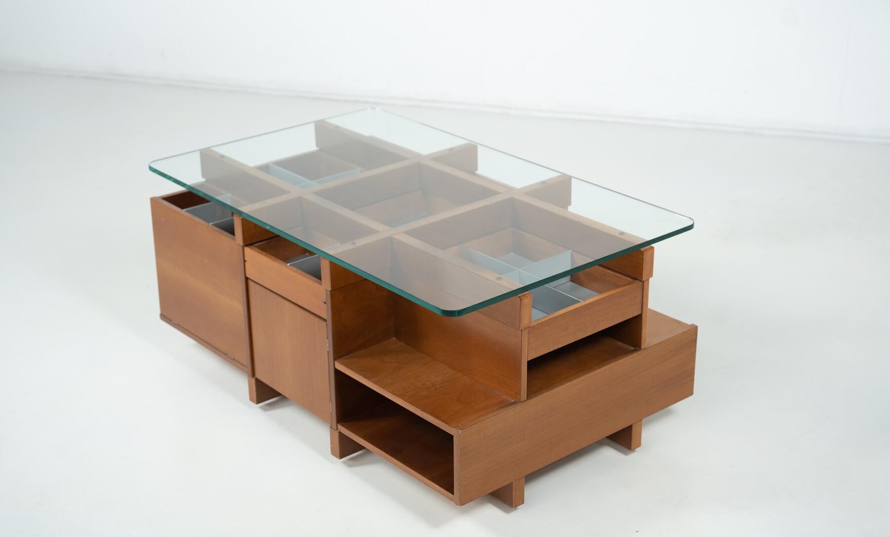 Mid-Century Modern Assymetrical Coffee Table with Compartments, Italy, 1970s In Good Condition For Sale In Brussels, BE