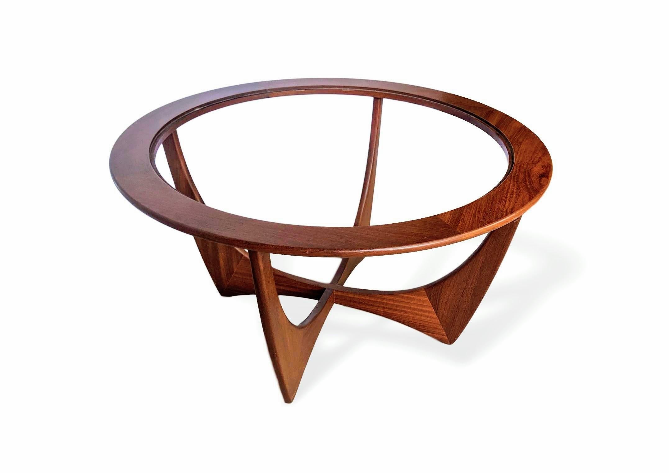 Mid-Century Modern “Astro” Coffee Table by G-Plan, English, circa 1960 In Good Condition In Banner Elk, NC