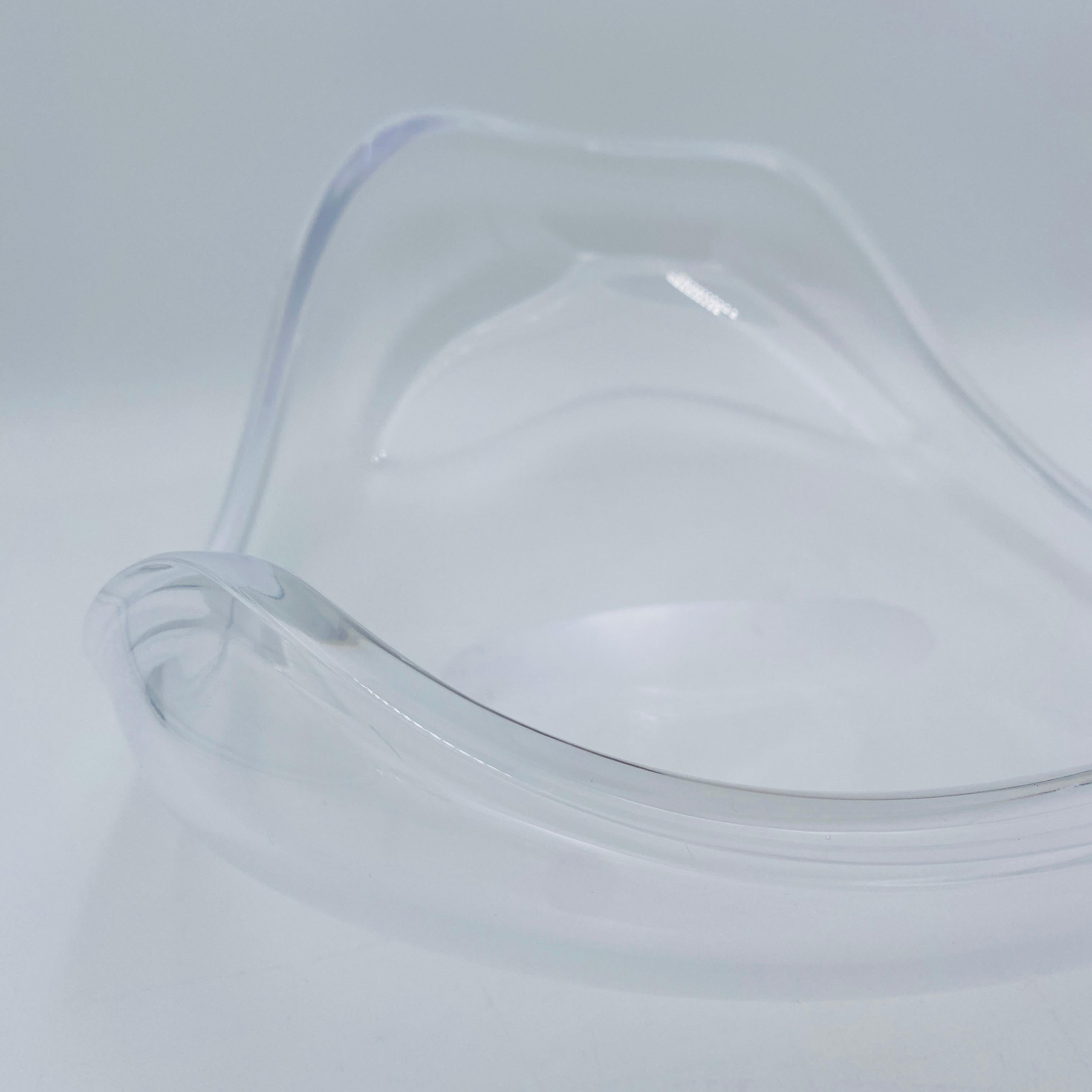 Fatto a mano Ciotola in lucite Astrolite moderna di metà secolo Ritts Co. 1960 in vendita