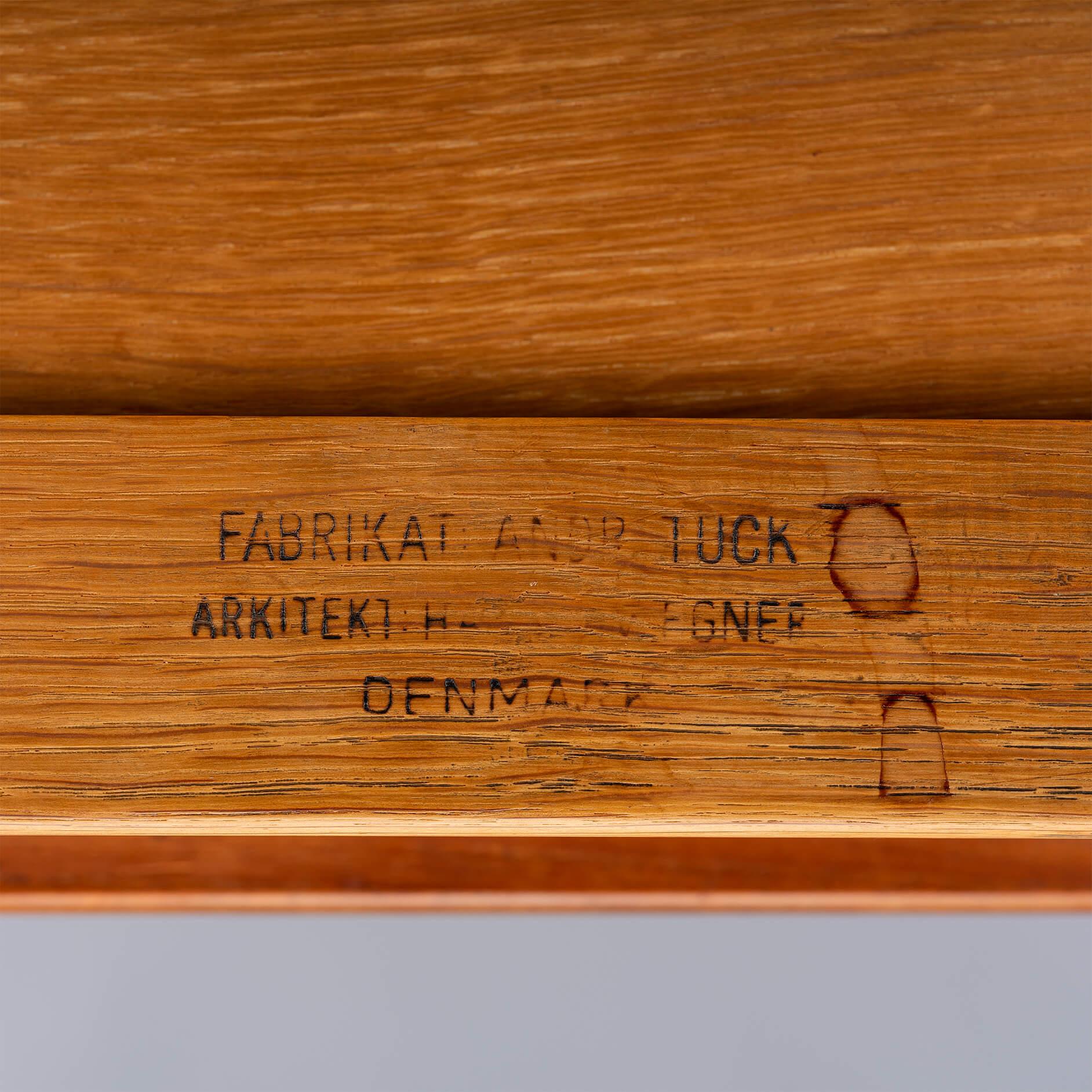 Mid-Century Modern AT-305-Schreibtisch von Hans J. Wegner für Andreas Tuck, 1950er Jahre (Mitte des 20. Jahrhunderts) im Angebot
