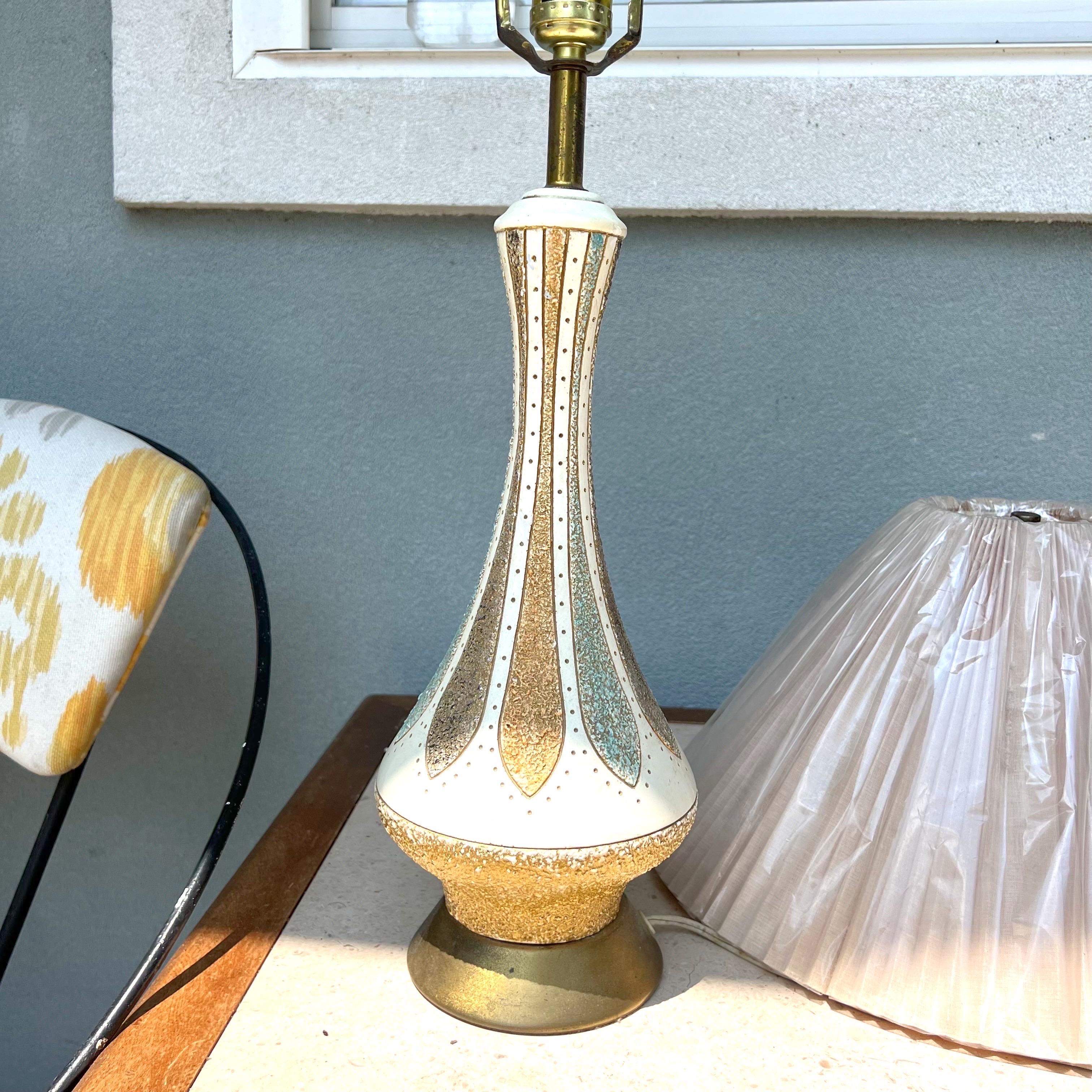 20th Century Mid-Century Modern Atomic Lamp With Pleated Shade For Sale