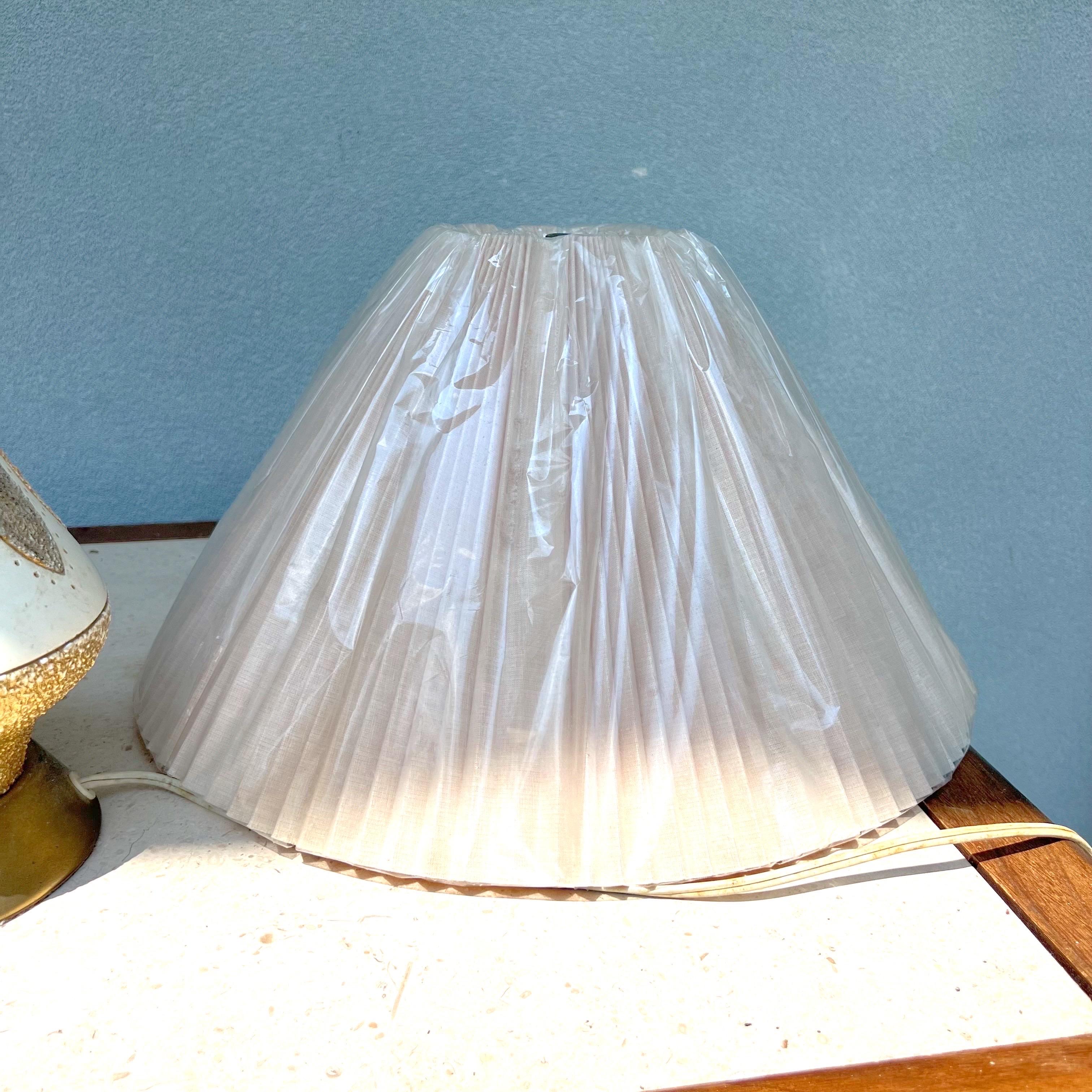 Mid-Century Modern Atomic Lamp With Pleated Shade For Sale 1