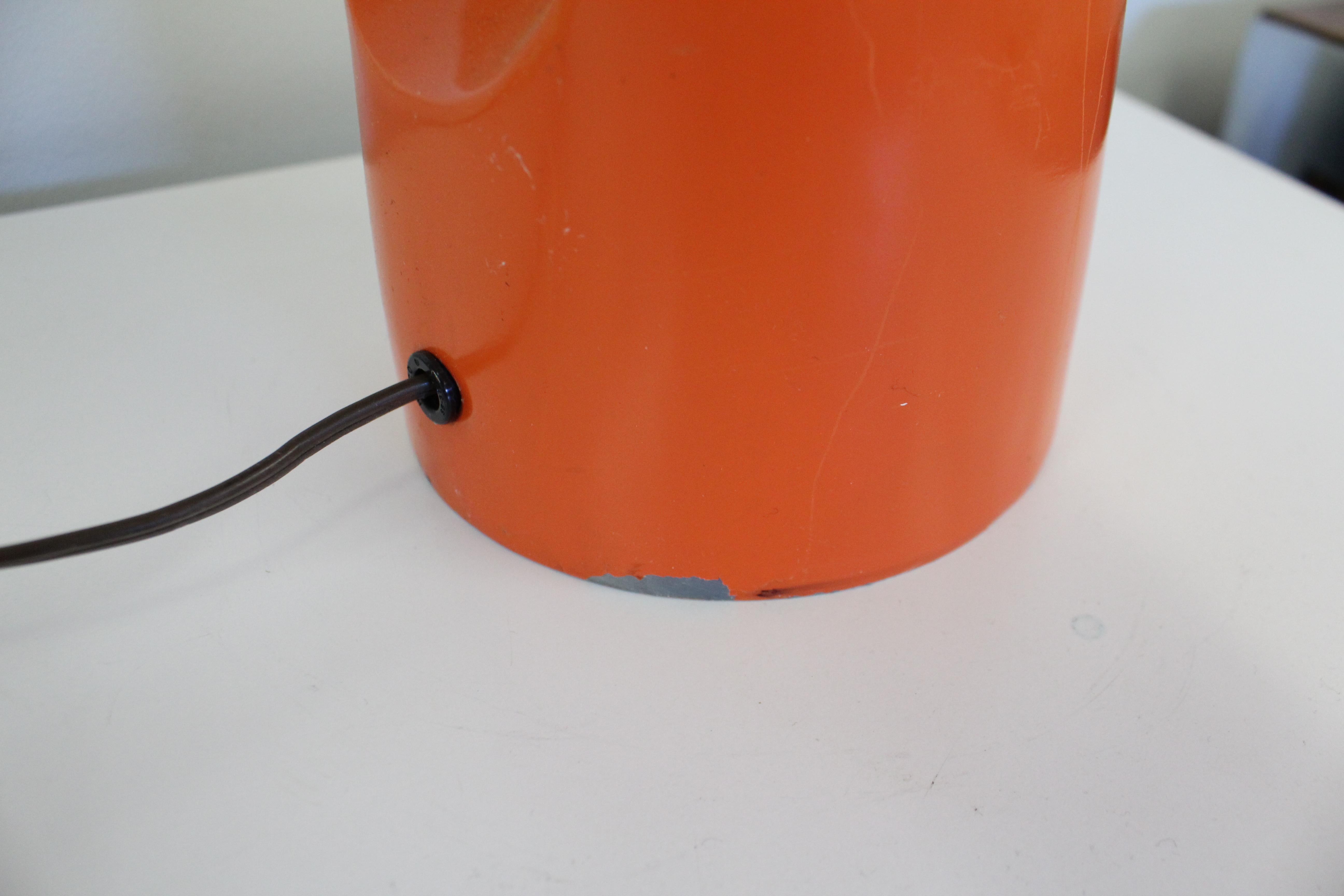 Mid-Century Modern Atomic Orange Metal Conical Table Lamp 4