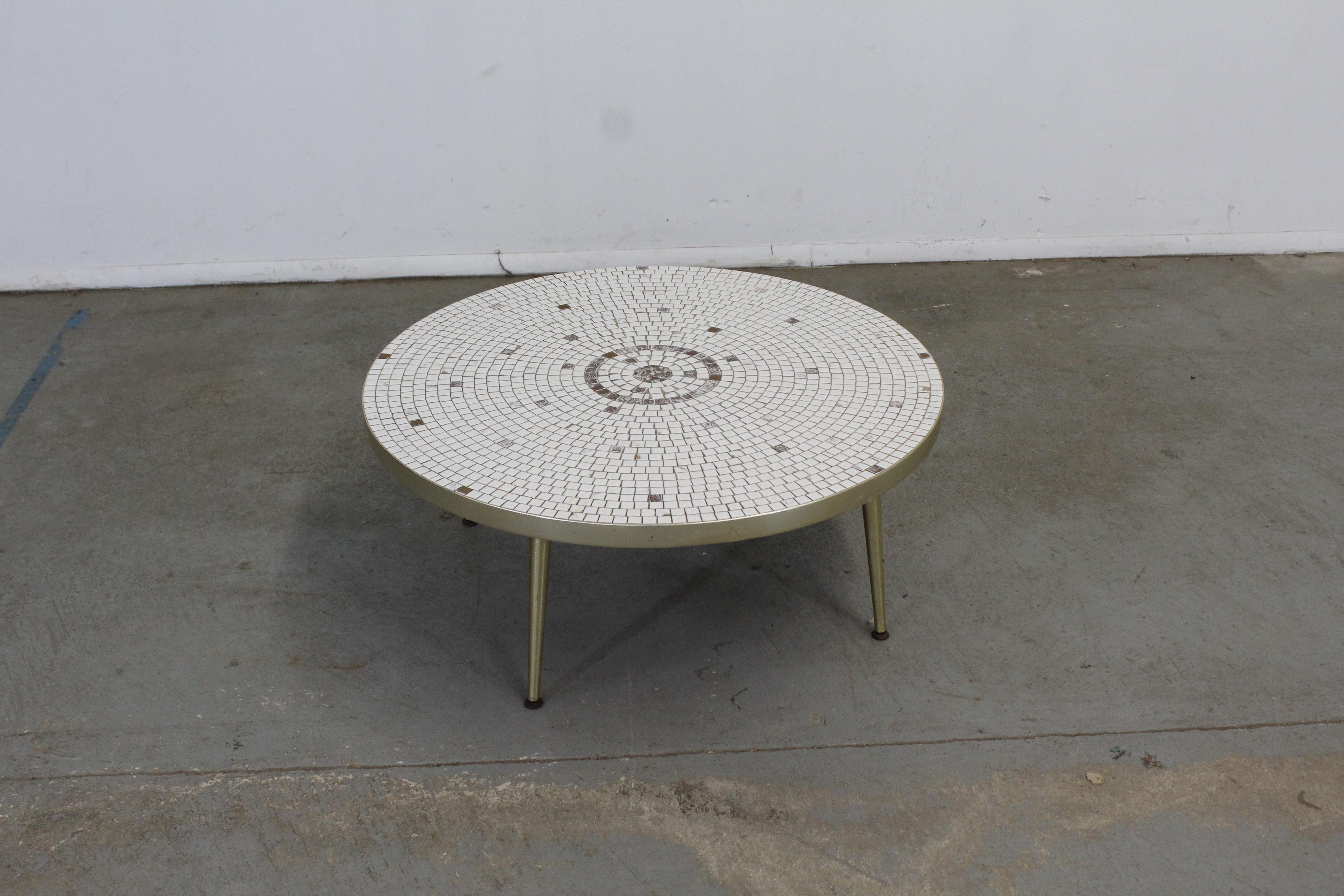 Mid-Century Modern Atomic Round Tile Top Coffee Table 9