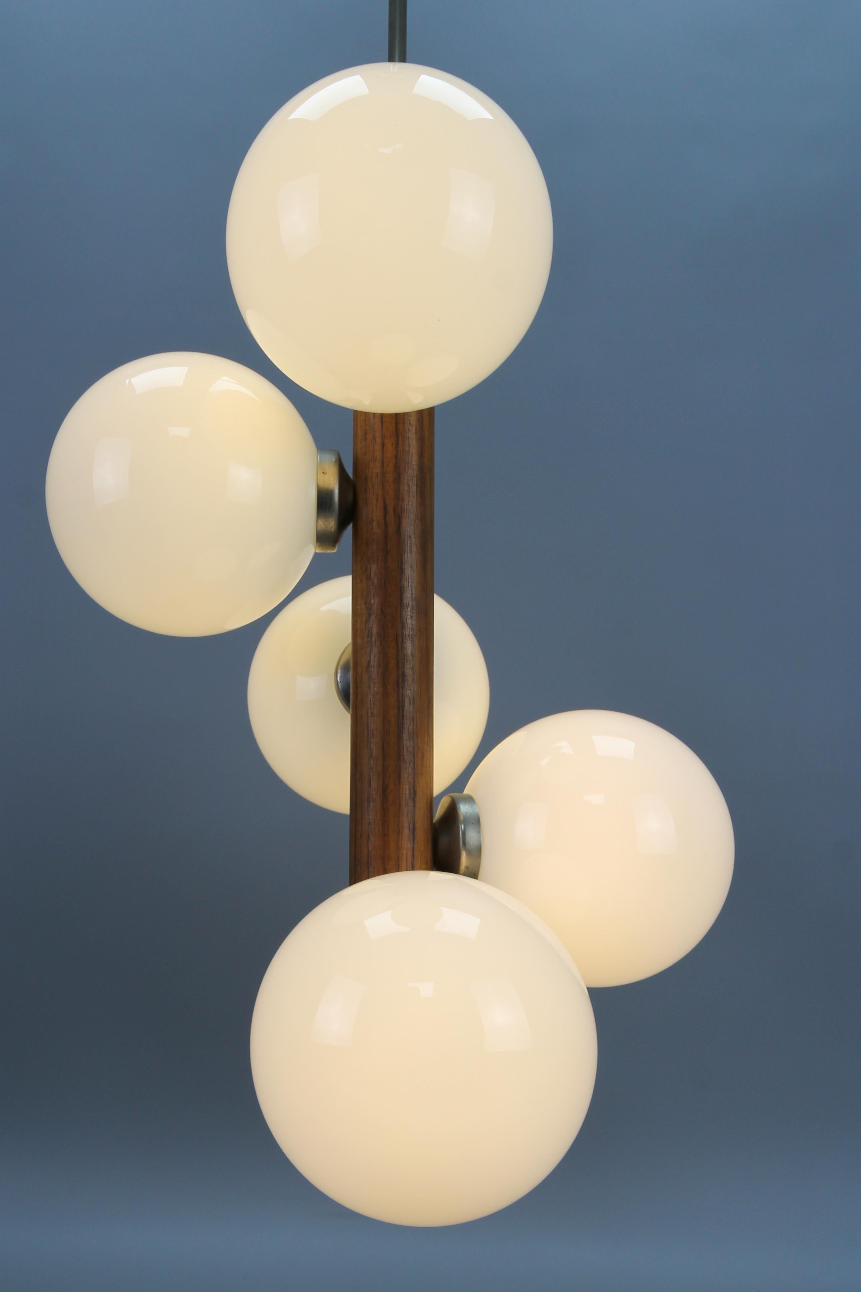 Mid-Century Modern Atomic White Glass Globes Five-Light Pendant Lamp 4