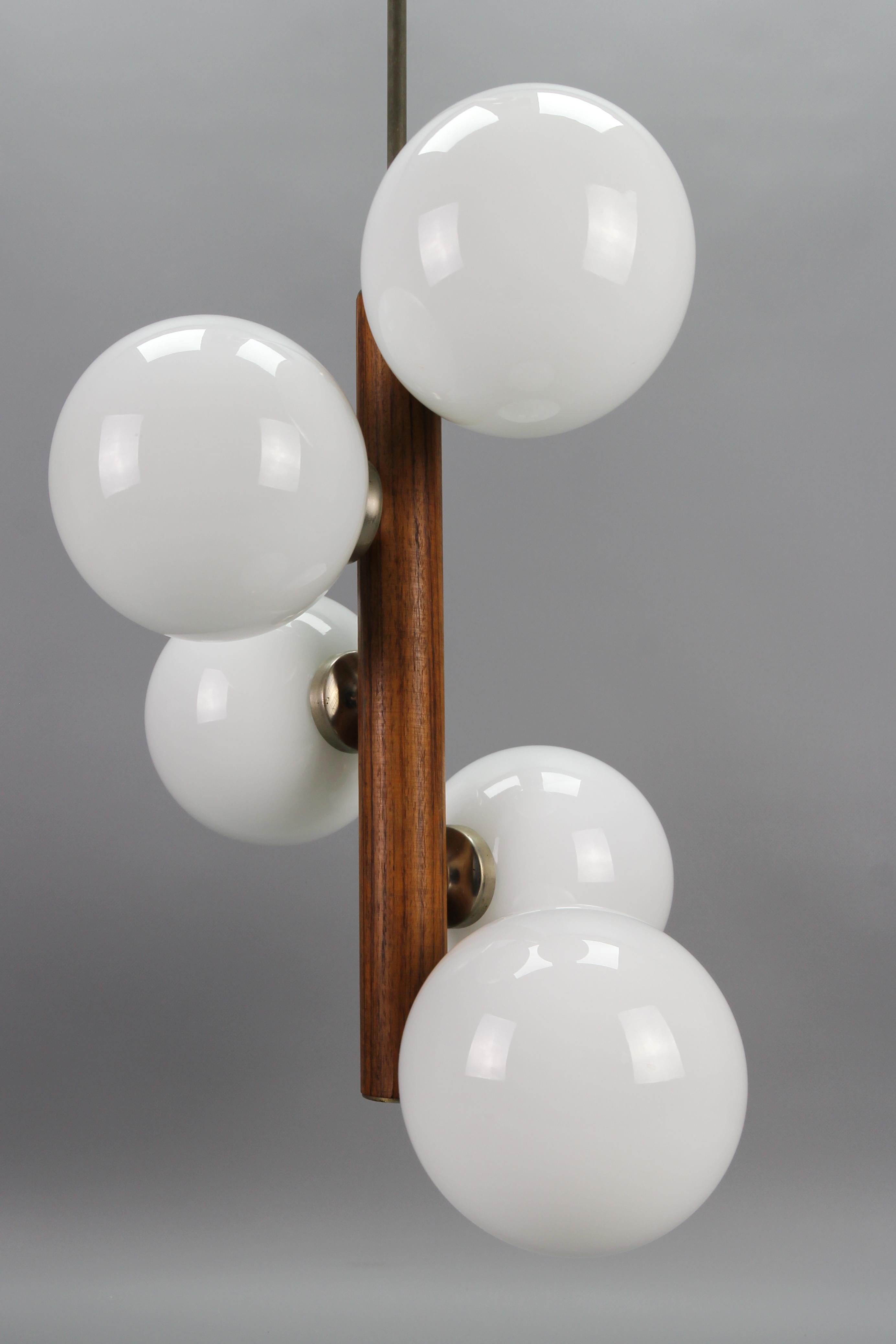 Mid-Century Modern Atomic White Glass Globes Five-Light Pendant Lamp 5