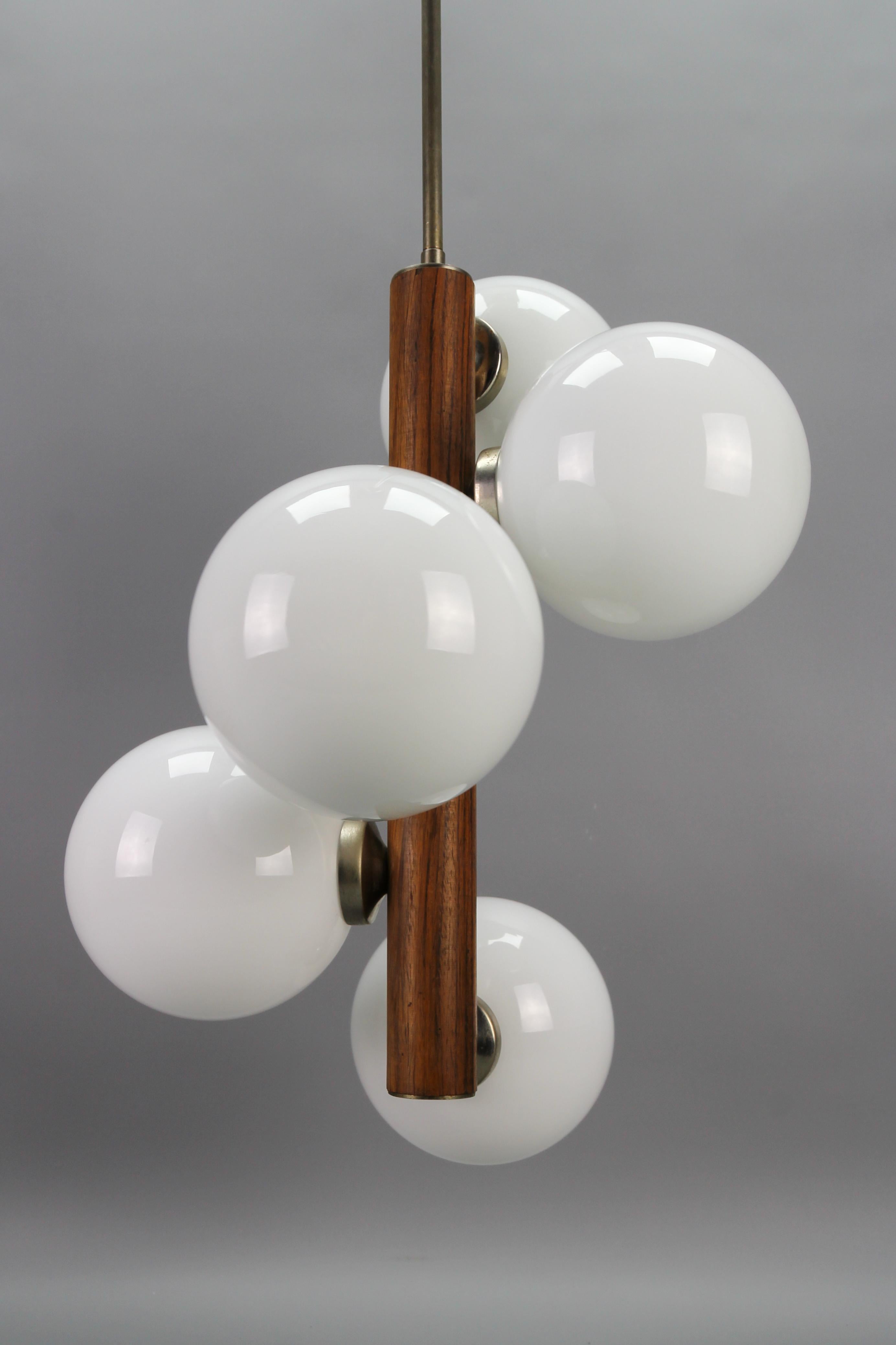 Mid-Century Modern Atomic White Glass Globes Five-Light Pendant Lamp 7