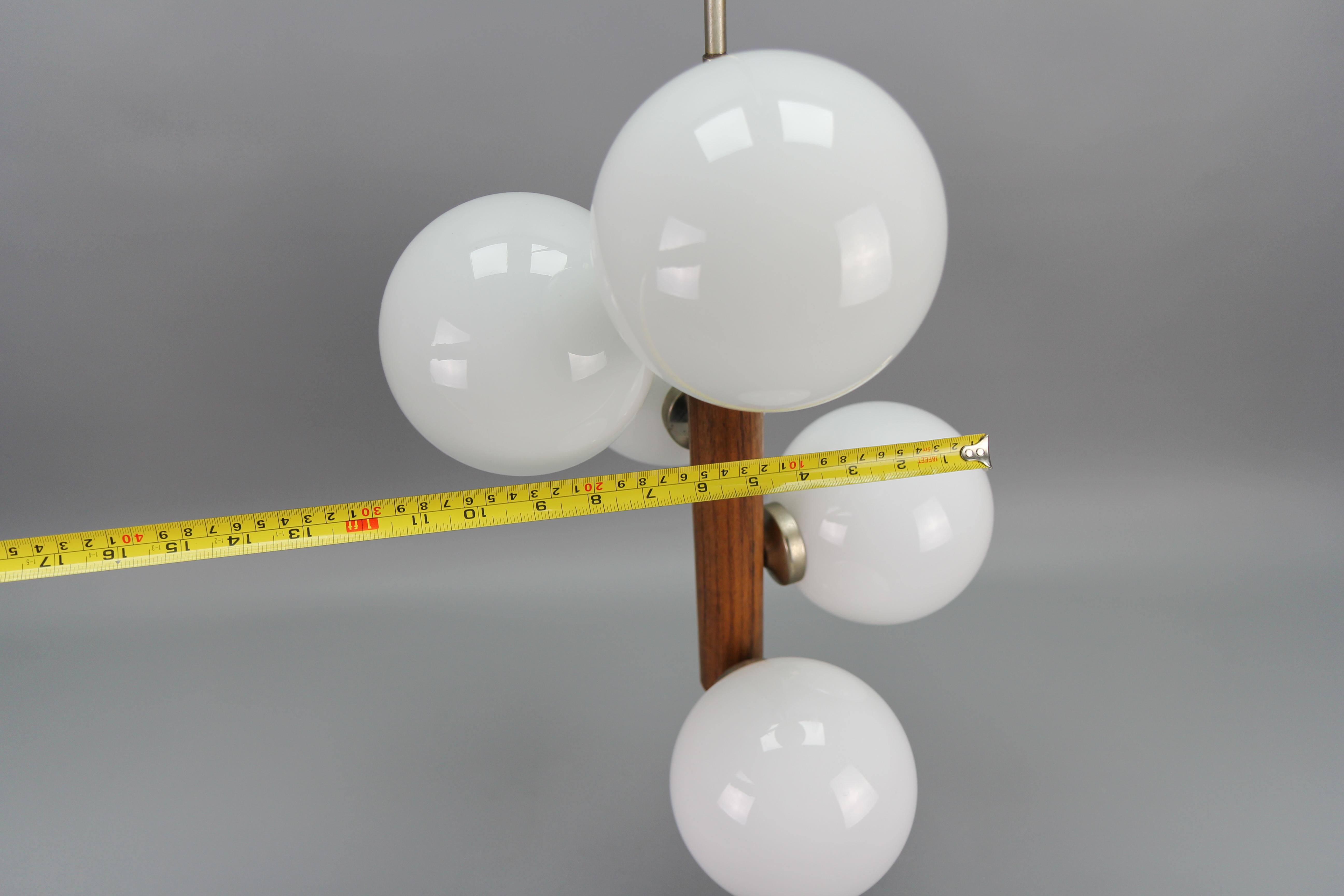 Mid-Century Modern Atomic White Glass Globes Five-Light Pendant Lamp 10