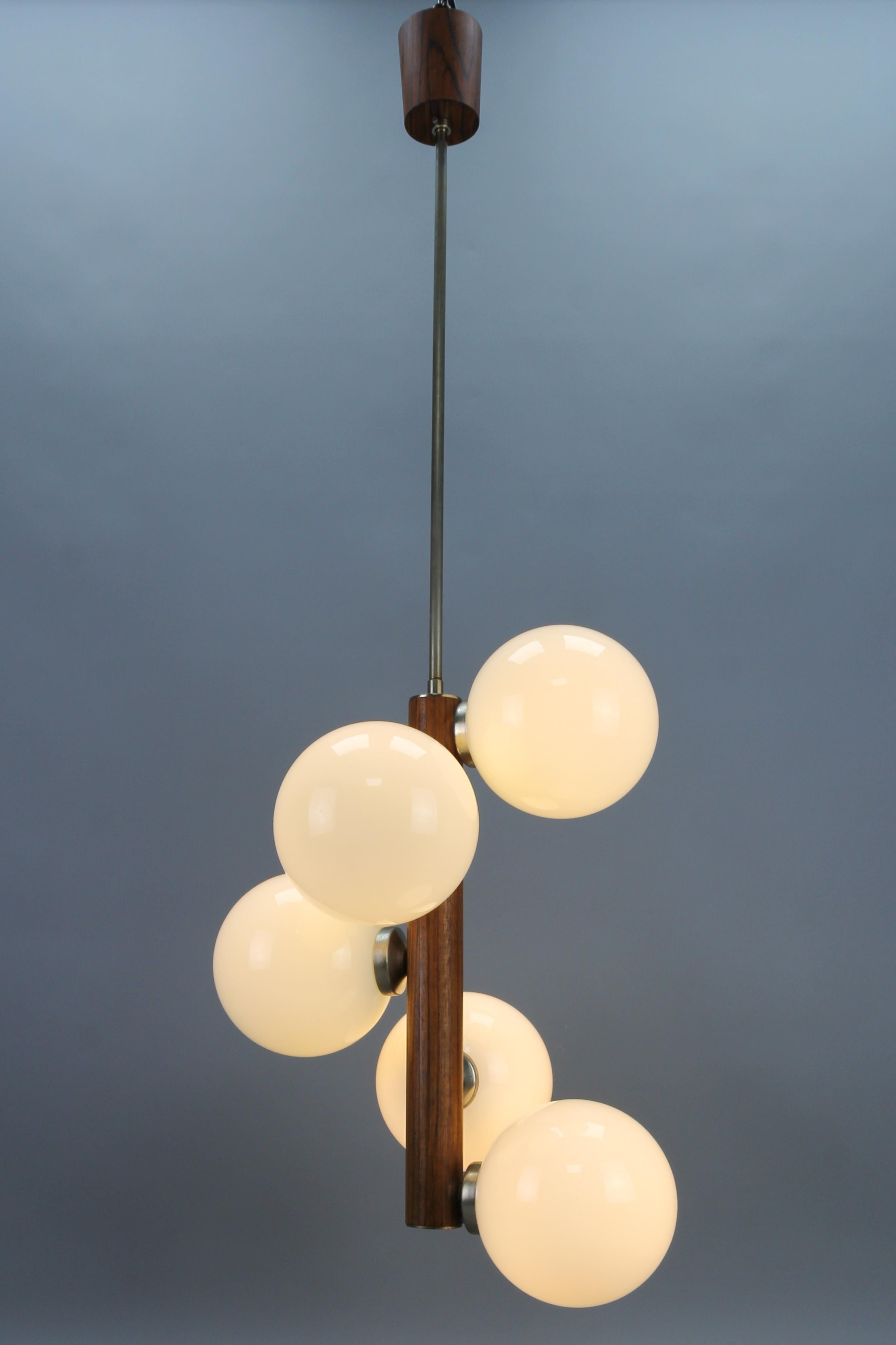 Mid-Century Modern Atomic White Glass Globes Five-Light Pendant Lamp 3