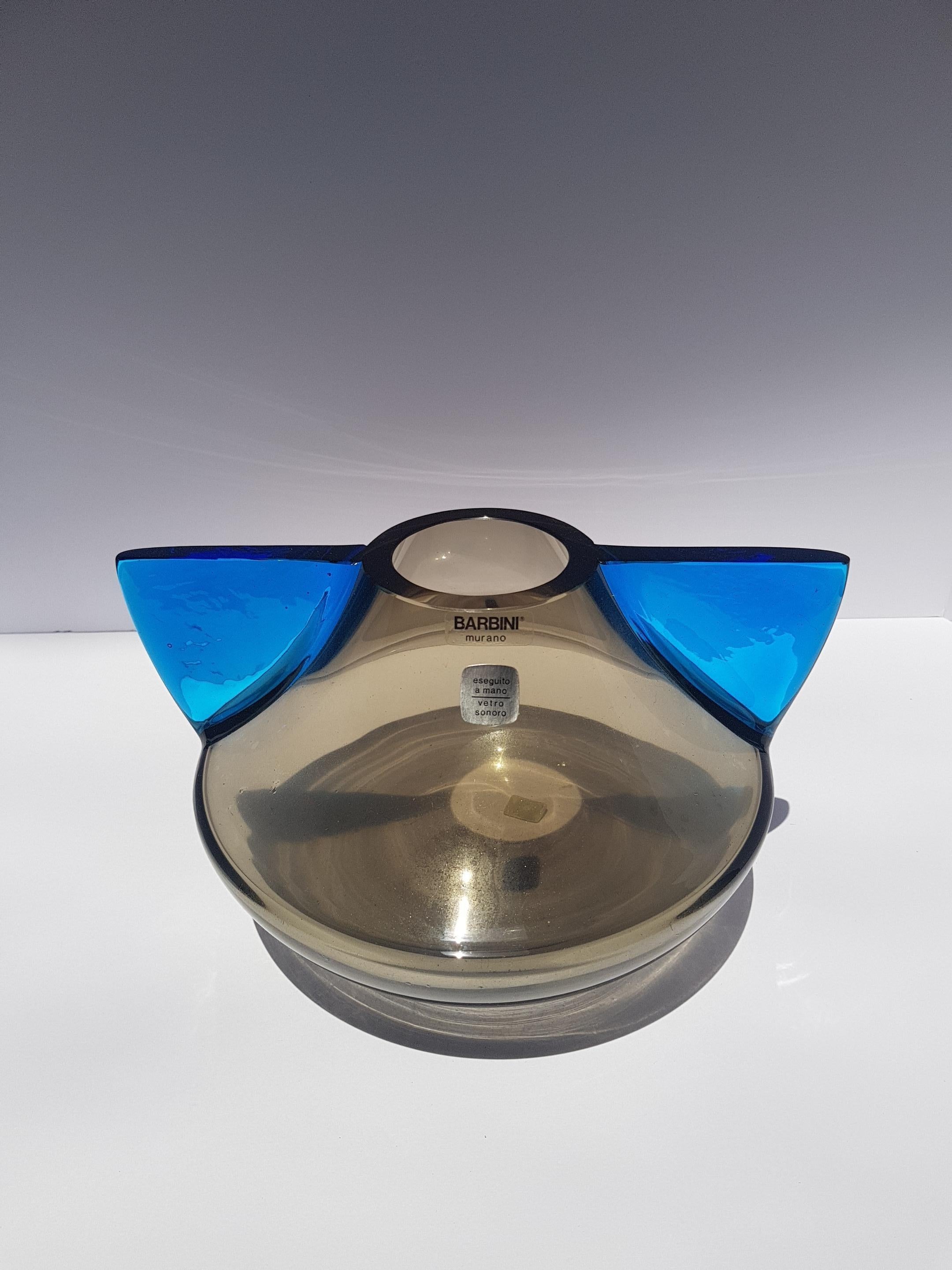 Italiano Vaso di vetro artistico alato atomico di metà secolo Barbini Murano Italia Blu Grigio in vendita