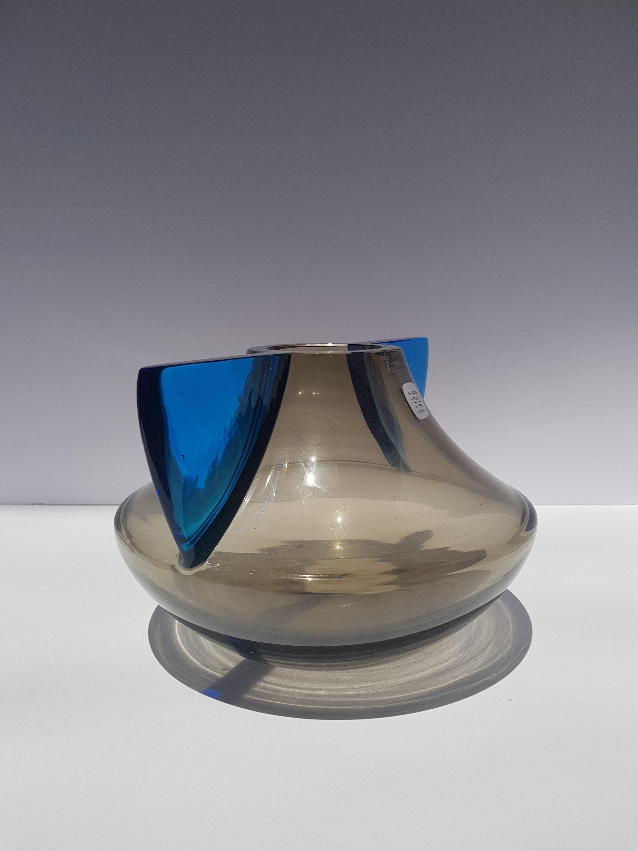 Vaso di vetro artistico alato atomico di metà secolo Barbini Murano Italia Blu Grigio In condizioni buone in vendita a Palm Beach, FL
