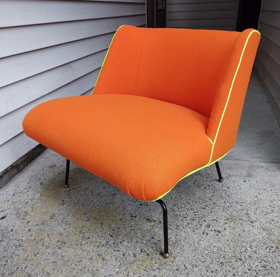 Mid-Century Modern Attributed to Clifford Pascoe Chairs with New Knoll Fabric 4