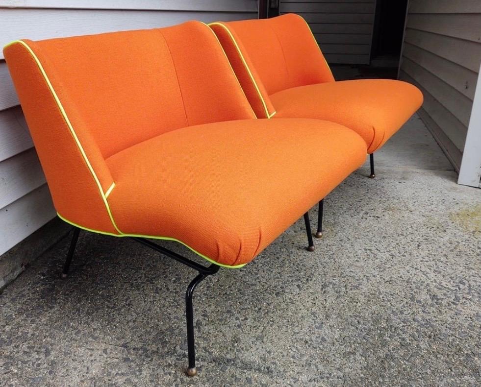 Mid-Century Modern Attributed to Clifford Pascoe Chairs with New Knoll Fabric 5