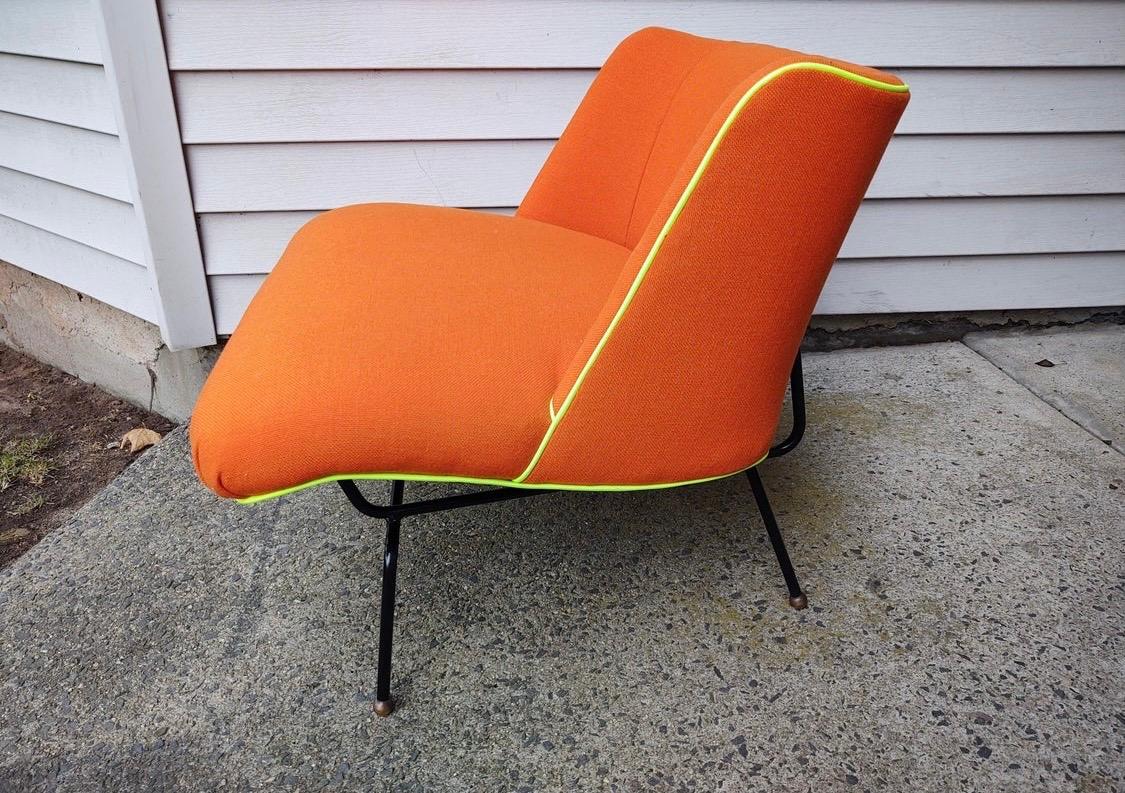 Mid-Century Modern Attributed to Clifford Pascoe Chairs with New Knoll Fabric 6