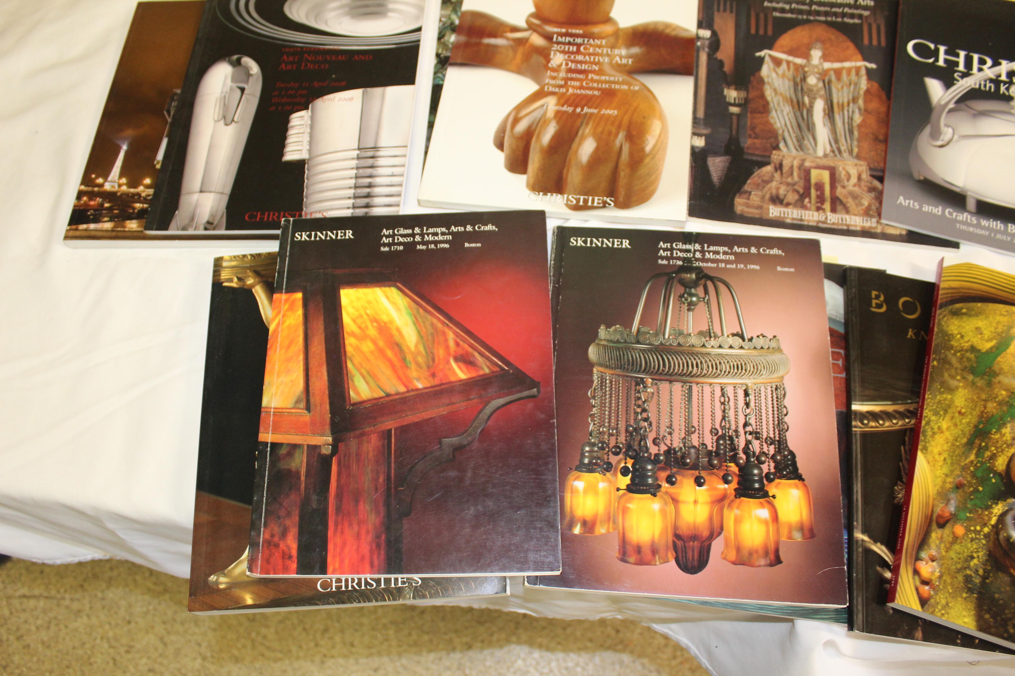 Américain Catalogues de vente aux enchères Mid Century/Modern, 12 Variously en vente