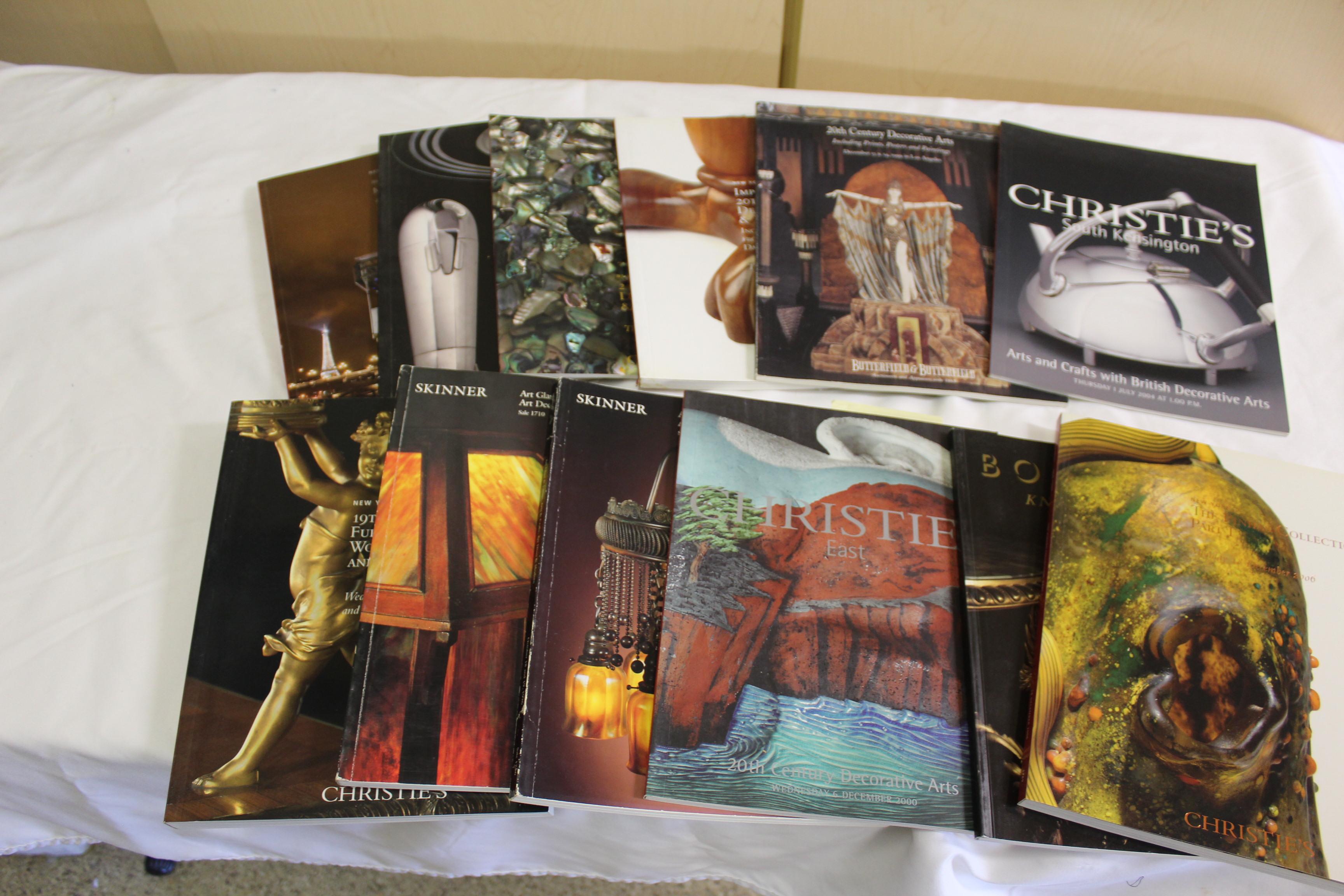 Catalogues de vente aux enchères Mid Century/Modern, 12 Variously Excellent état - En vente à Los Angeles, CA