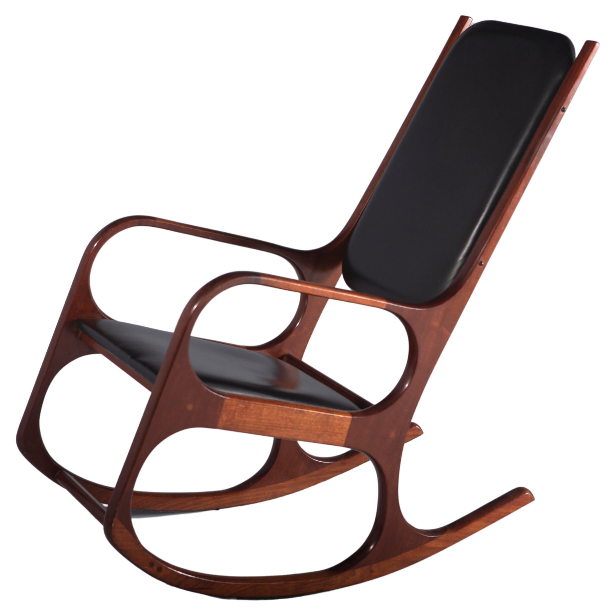 Mid-Century Modern "Augusta" Rocking Chair by Aída Boal, Brazil, 1991 For Sale