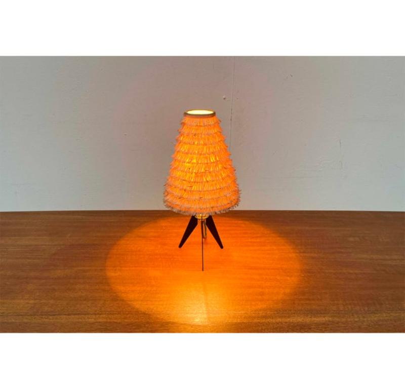 Mid-Century Modern Austrian Tripod Table Lamp with Bast Screen, 1960s For Sale 8