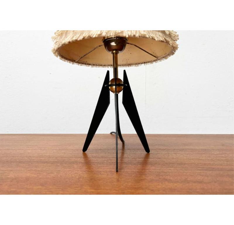 Mid-Century Modern Austrian Tripod Table Lamp with Bast Screen, 1960s For Sale 9