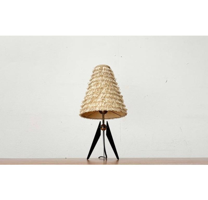 Mid-Century Modern Austrian Tripod Table Lamp with Bast Screen, 1960s For Sale 4