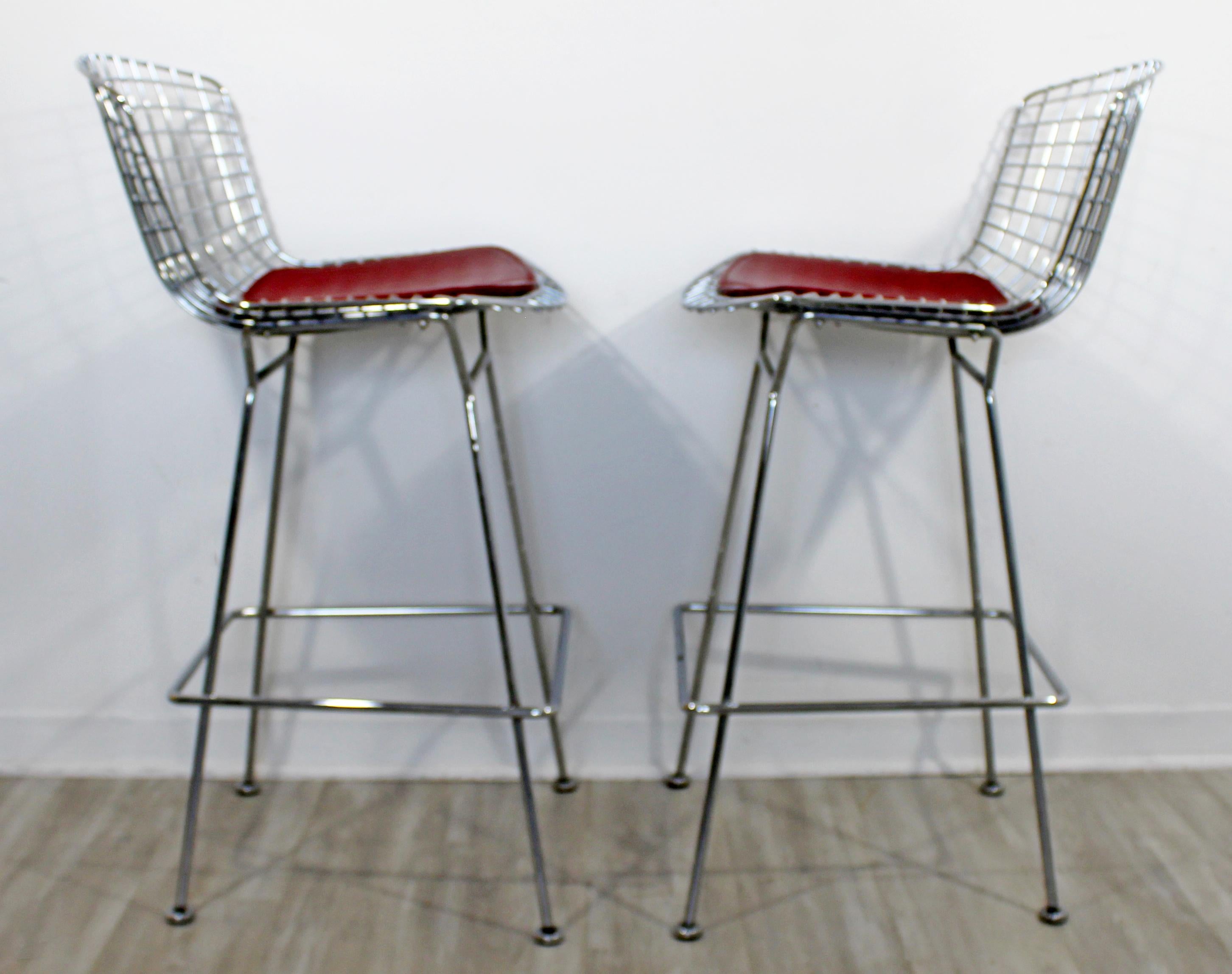 Late 20th Century Mid-Century Modern Authentic Knoll Pair of Chrome Metal Wire Bar Stools, 1970s